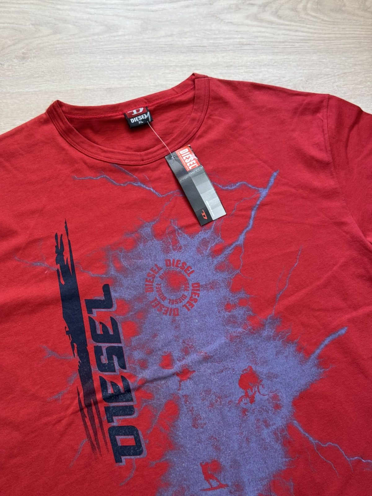 Diesel Vintage 00’s Diesel y2k Red Archival T-Shirt Size US L / EU 52-54 / 3 - 2 Thumbnail
