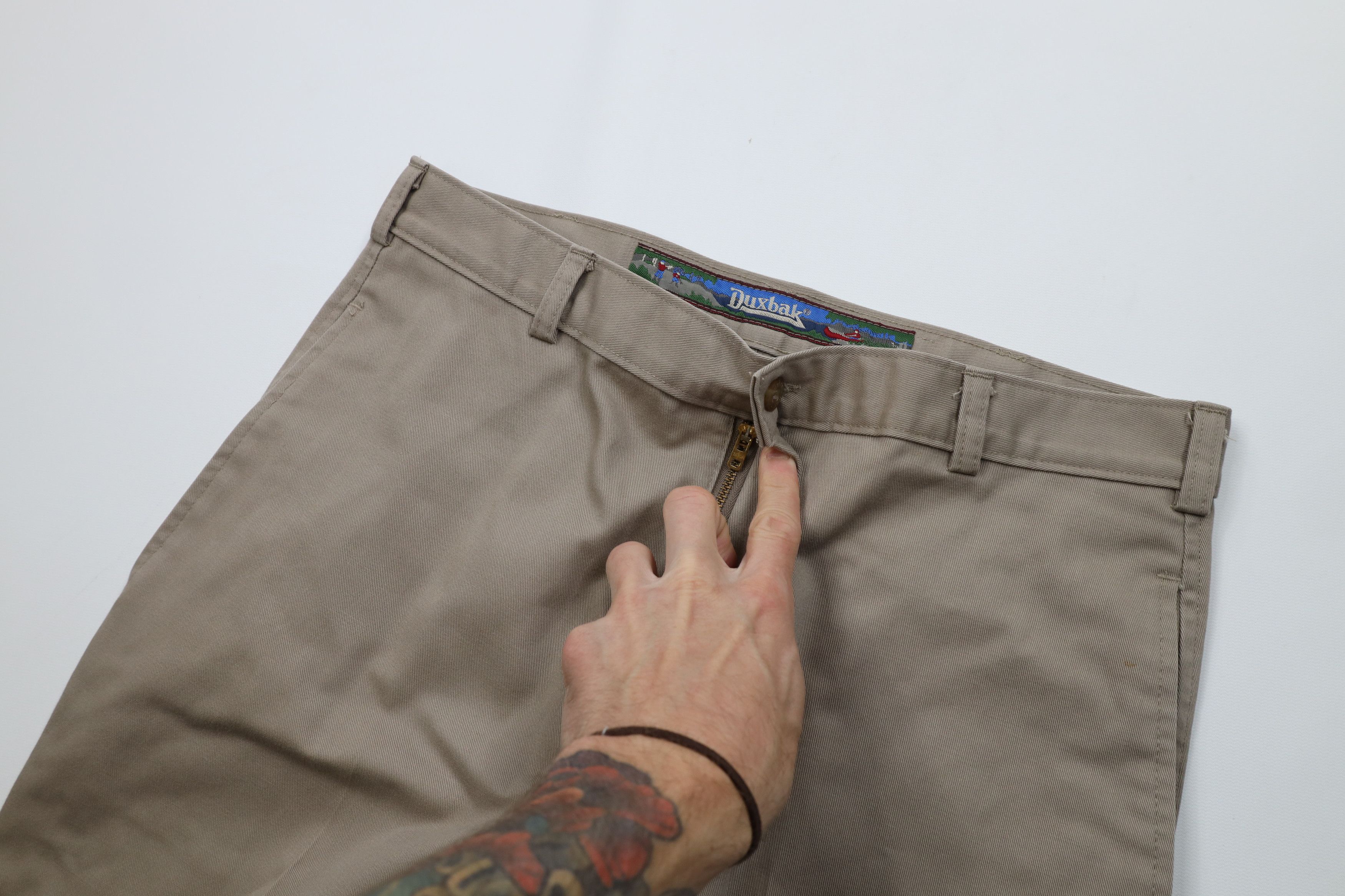 Vintage Vintage 90s Duxbak Wide Leg Chino Pants Beige Cotton USA Size US 34 / EU 50 - 6 Thumbnail