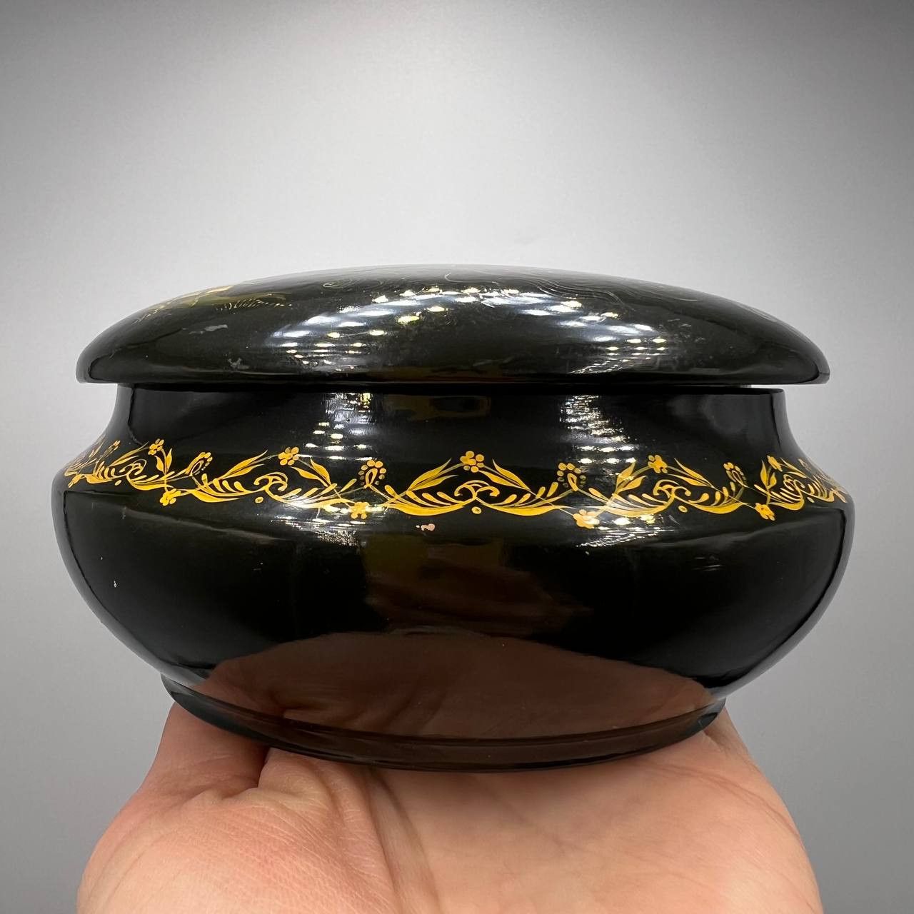 Vintage Vintage USSR Hand Painted Wooden Trinket Jewelry Lacquer Box Size ONE SIZE - 2 Thumbnail