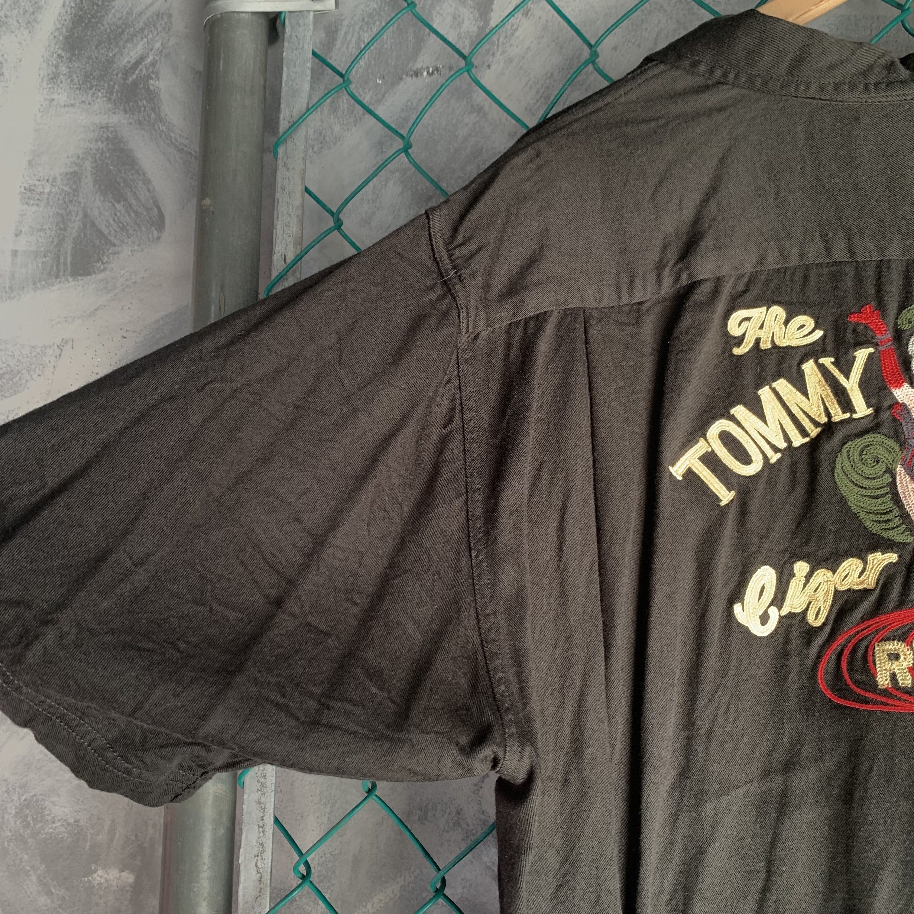 Tommy Bahama Tommy Bahamas Shirt Button Up Mens's Size M Black Cigar Club Size US M / EU 48-50 / 2 - 7 Thumbnail