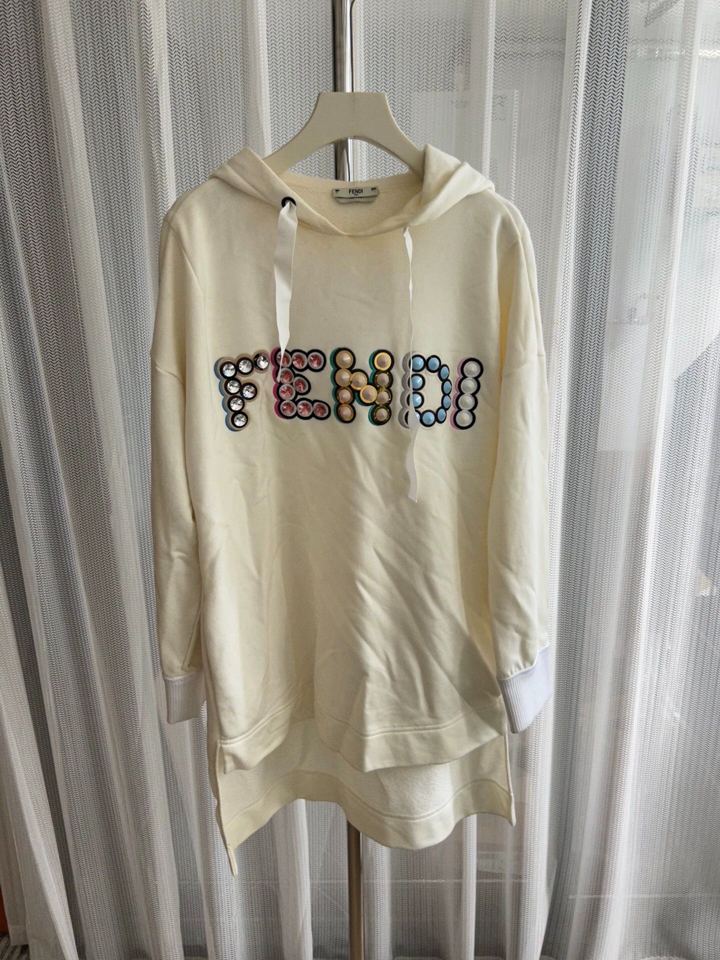 Fendi FENDI Women's White Hooded Long Sleeve Sweatshirt Size XS / US 0-2 / IT 36-38 - 1 Thumbnail