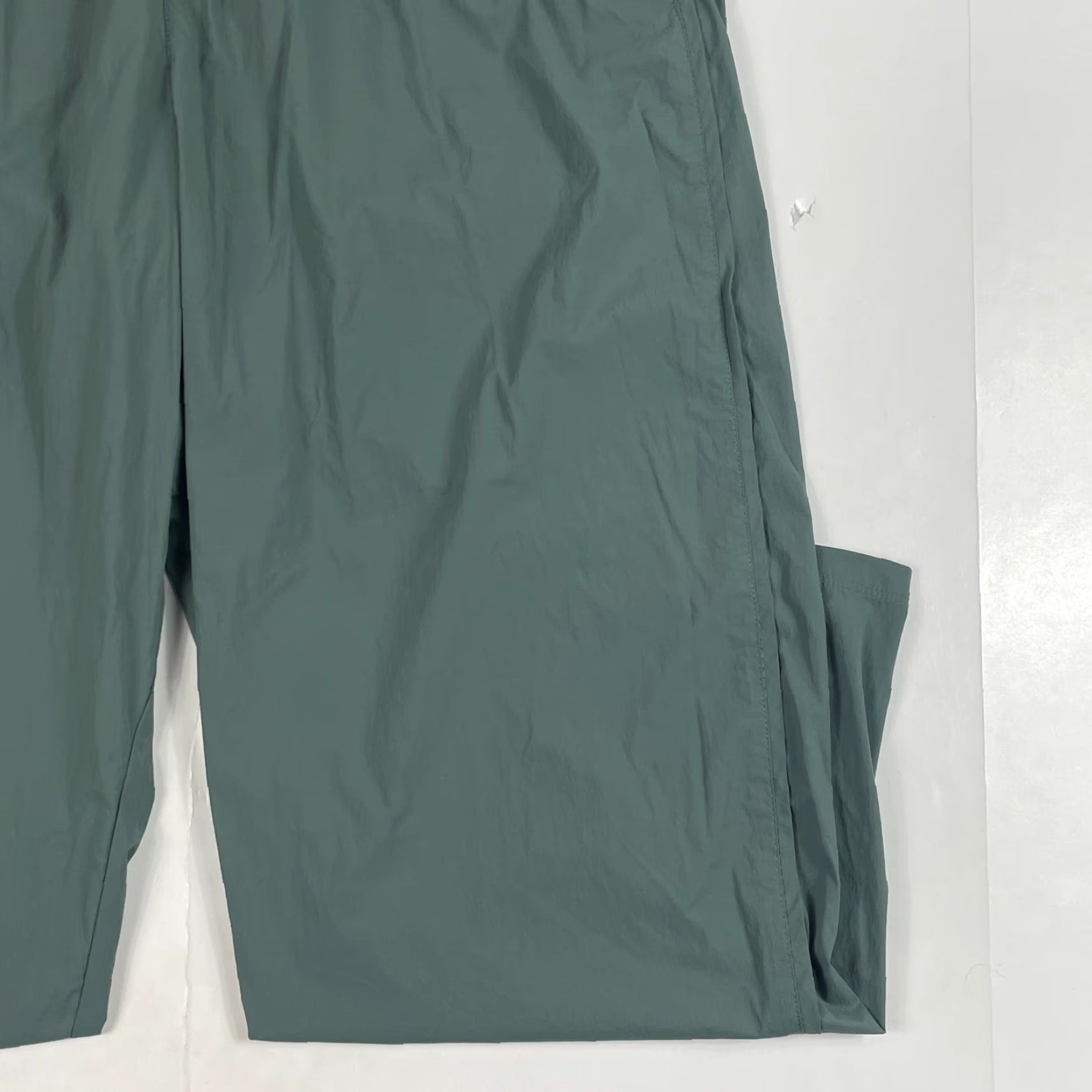 Madewell Madewell Track Pants Womens Large Green Relaxed Lightweight Gym Workout Athletic Track Pants Mens Womens? Size 30" / US 8 / IT 44 - 4 Thumbnail