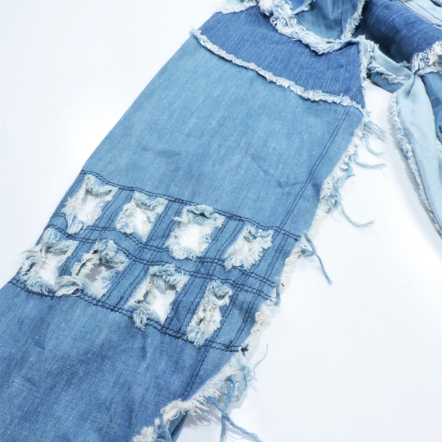 Nozomi Ishiguro NOZOMI ISHIGURO RECONSTRUCTED AVANT GARDE DENIM ZIP-HOODIE Size US M / EU 48-50 / 2 - 13 Thumbnail