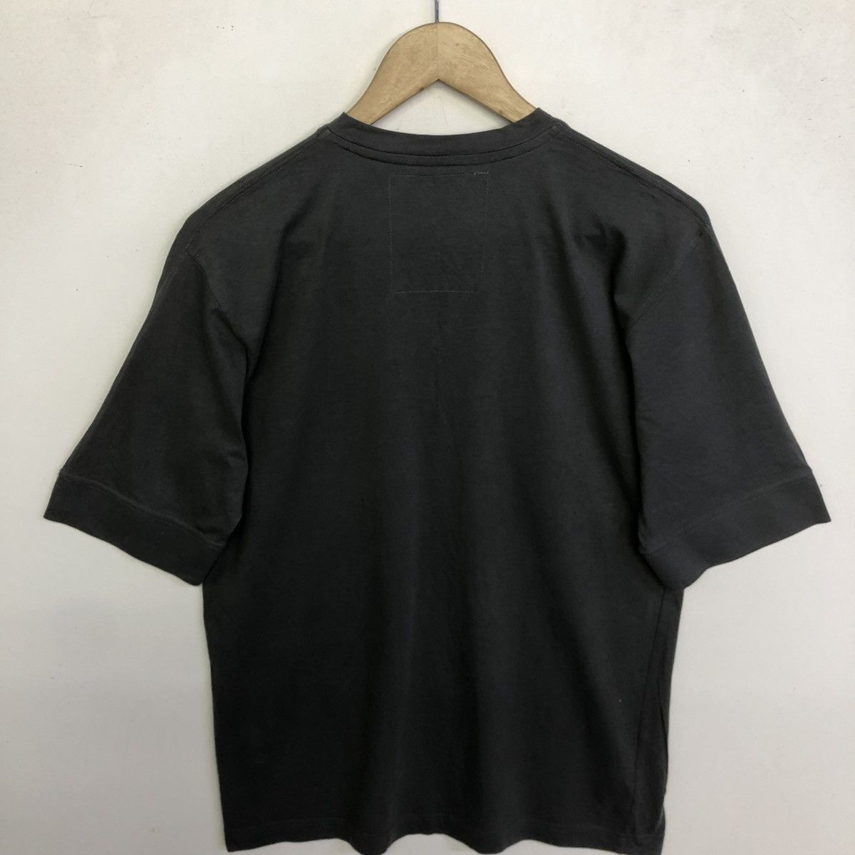 Japanese Brand BIOGRAPHY CHINESE COLLAR MINIMALIST PLAIN TSHIRT Size US S / EU 44-46 / 1 - 7 Thumbnail