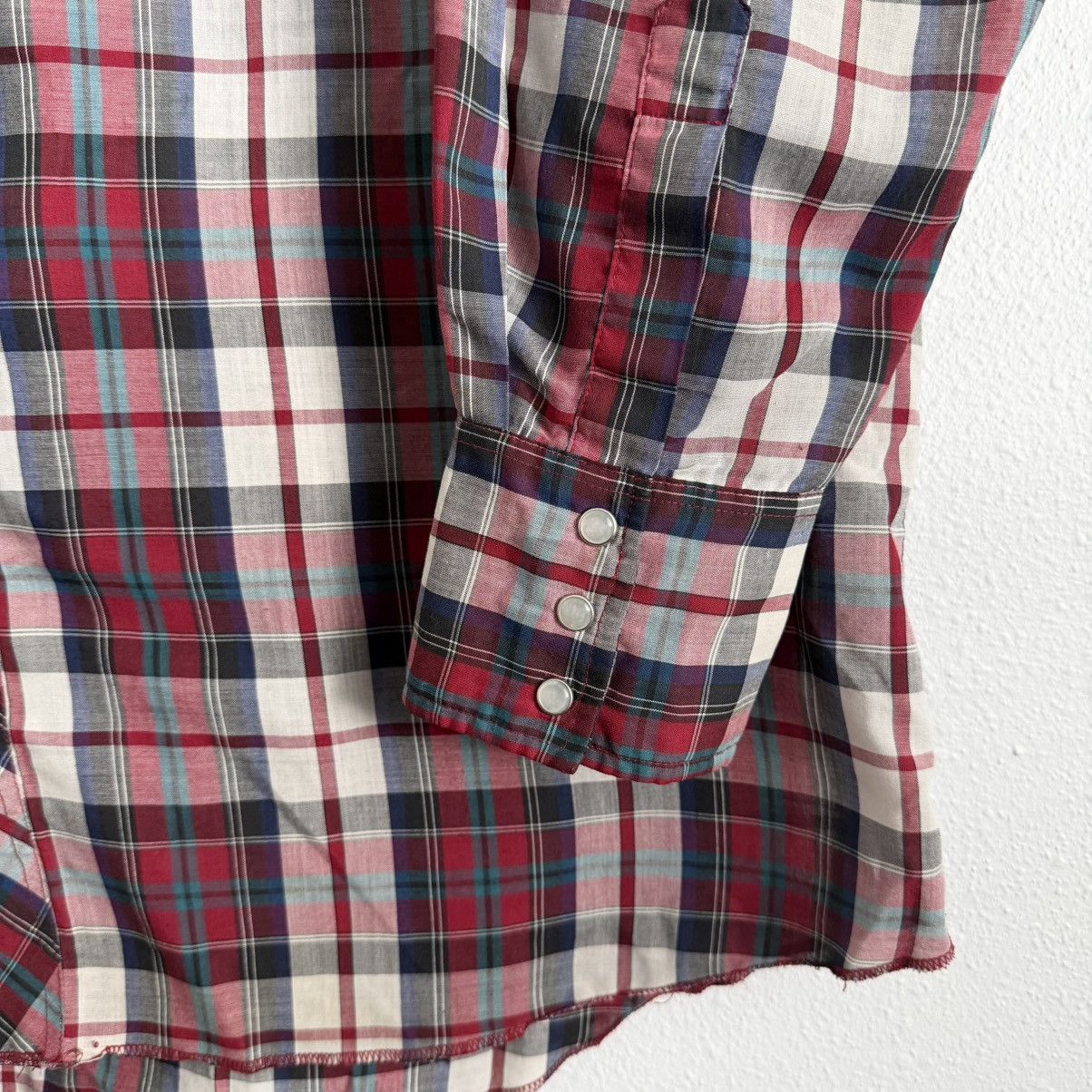 Wrangler Wrangler X-Long Tails Western Shirt Men’s 17.5-36 XL Pearl Size US XL / EU 56 / 4 - 5 Thumbnail
