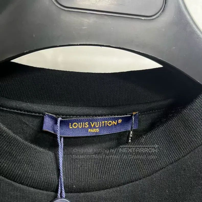 Louis Vuitton Louis Vuitton 25 Black Logo Letter Crew Neck Short Sleeve Size US M / EU 48-50 / 2 - 2 Thumbnail