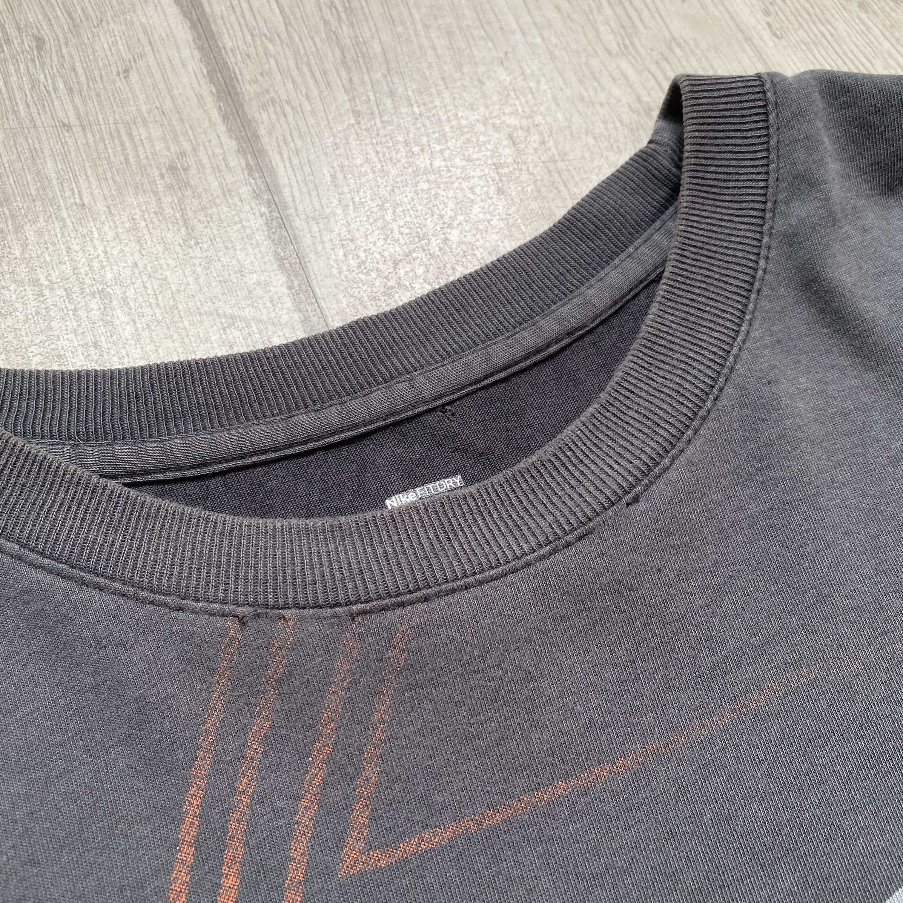 Nike 🦍Vintage Nike center logo tee swoosh distressed Size US XXL / EU 58 / 5 - 6 Thumbnail