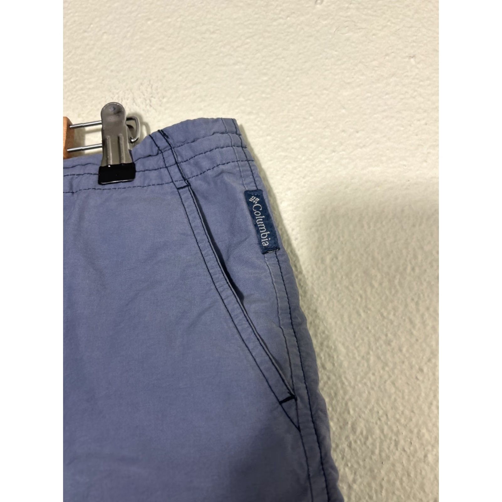 Vintage VINTAGE Columbia Womens Large Blue Shorts Cotton Nylon Drawstring 36x6 Cargo Women L Blue Cargo 36x6 Size 36" / US 14 / IT 50 - 4 Thumbnail