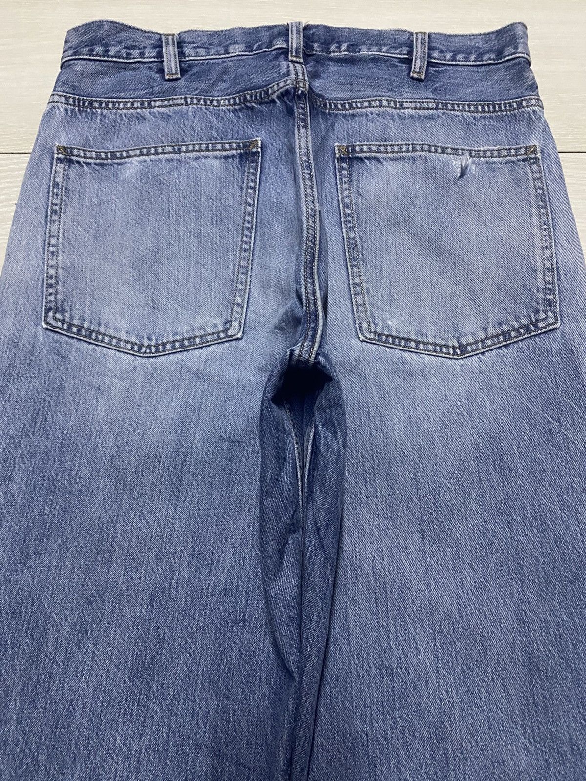 Uniqlo Vintage Uniqlo Blue Wash Taperred Leg Distressed Jeans Size US 32 / EU 48 - 4 Thumbnail
