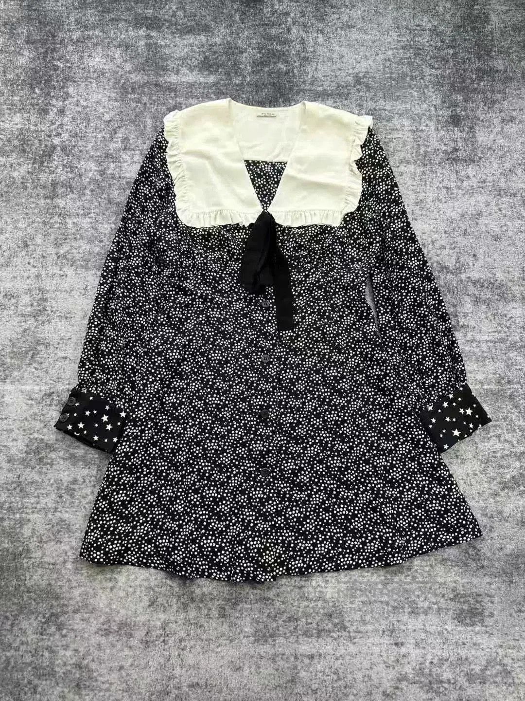 Miu Miu Miu Miu Star Print Peter Pan Collar Silk Dress. Size M / US 6-8 / IT 42-44 - 1 Thumbnail