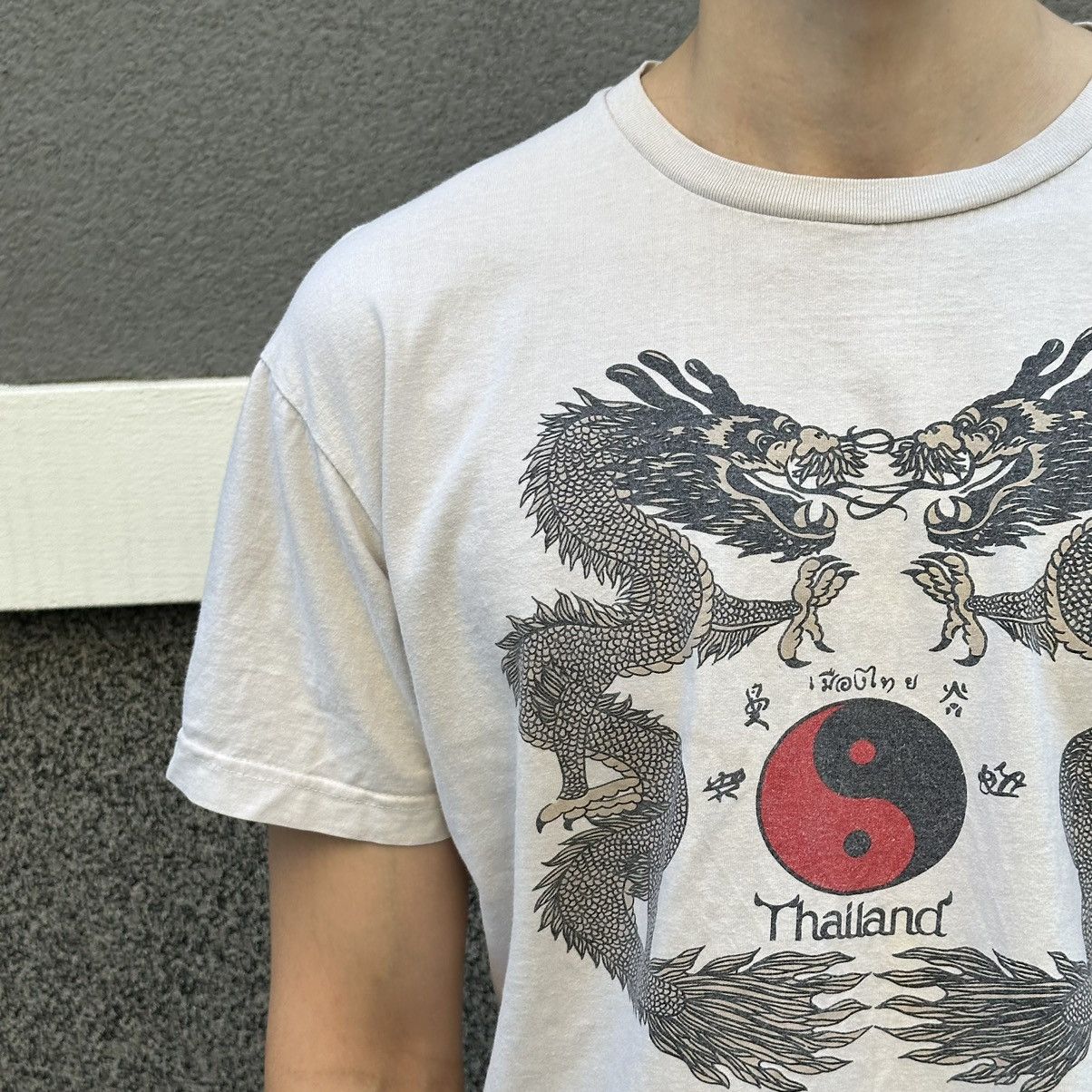 Japanese Brand × Vintage Vintage Japanese Style Thailand T-shirts Big Logo Y2K 00s Size US L / EU 52-54 / 3 - 7 Thumbnail