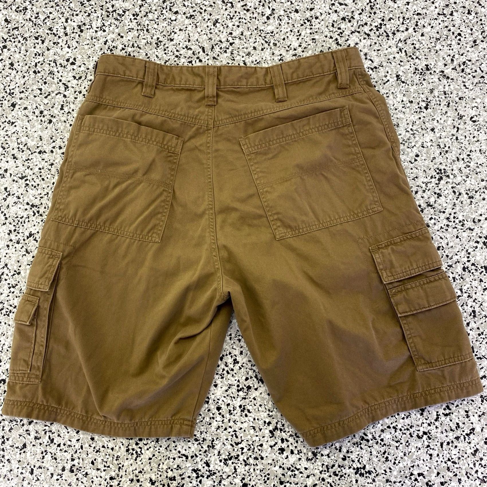 Wrangler VINTAGE Wrangler Cargo Shorts Mens 34 Brown Heavy Cotton Pockets Workwear Outdoor 90s Size US 36 / EU 52 - 4 Thumbnail