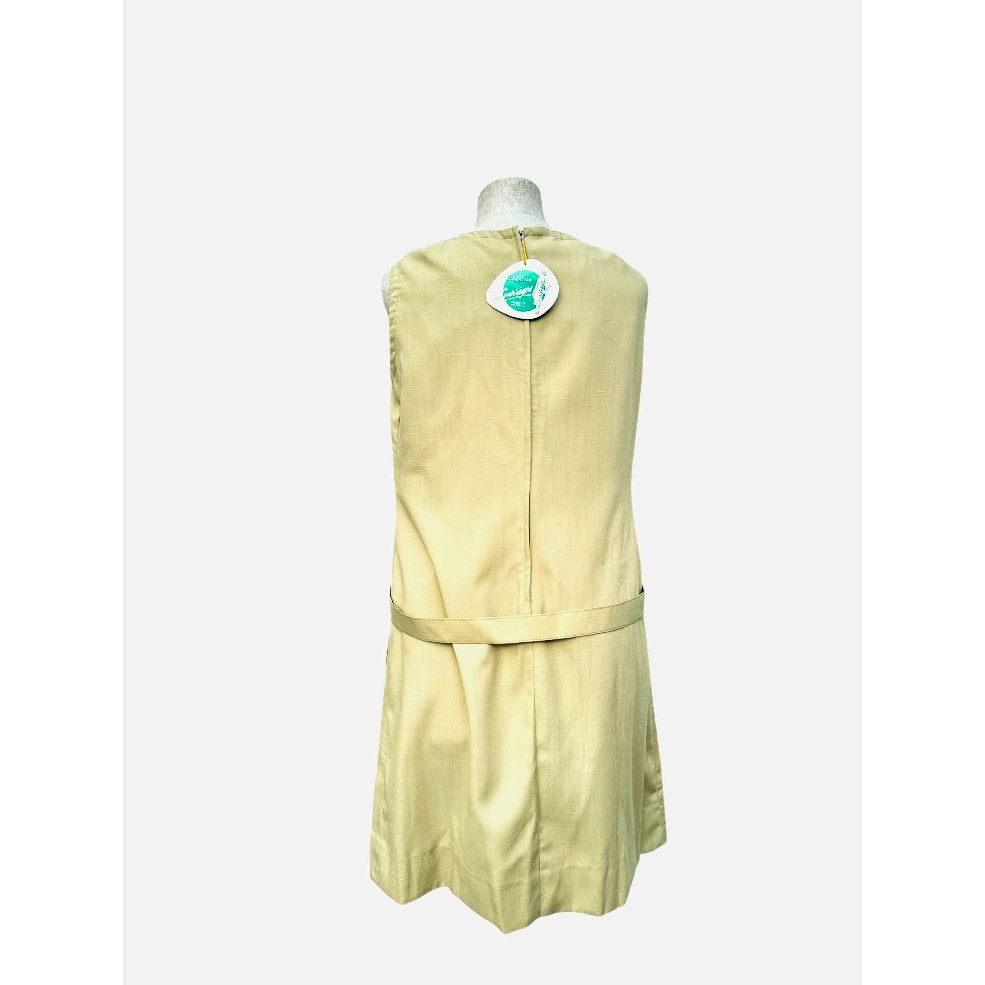 Courreges 1960s Elegant Beige Belted Dress Size M / US 6-8 / IT 42-44 - 7 Thumbnail