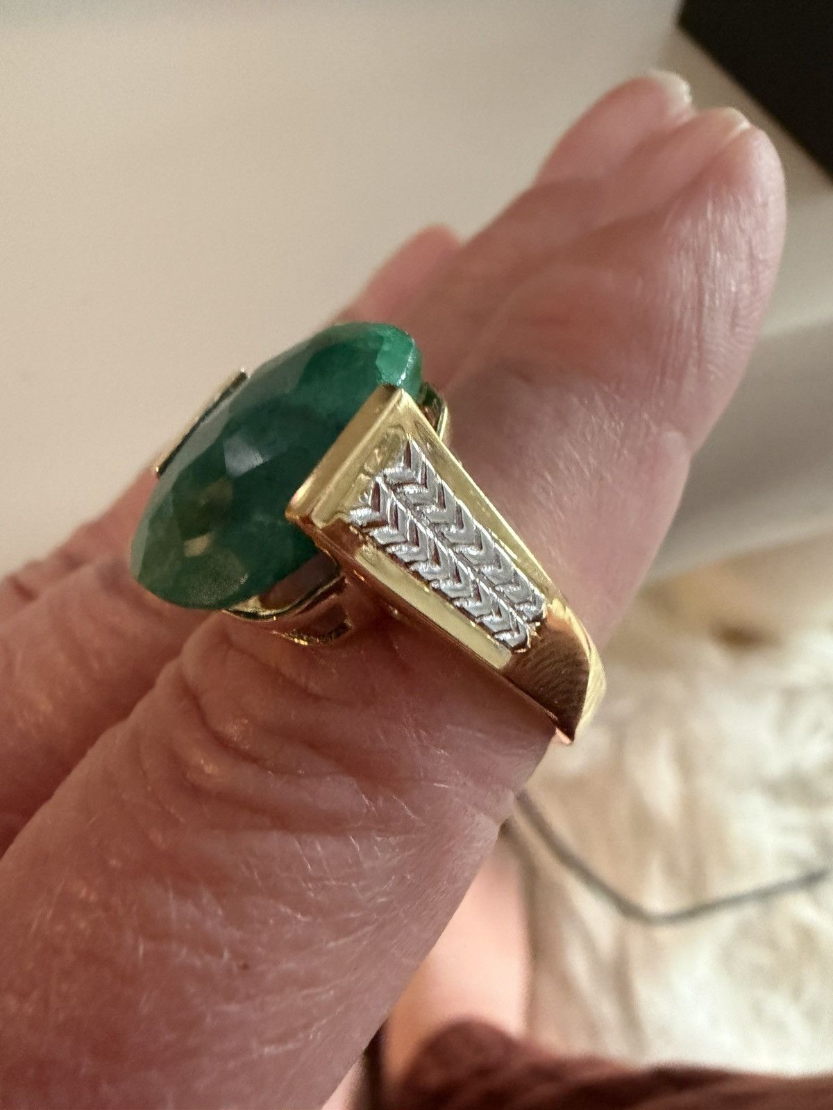 Other 9.0 carat natural emerald ring size 7 Size ONE SIZE - 2 Thumbnail