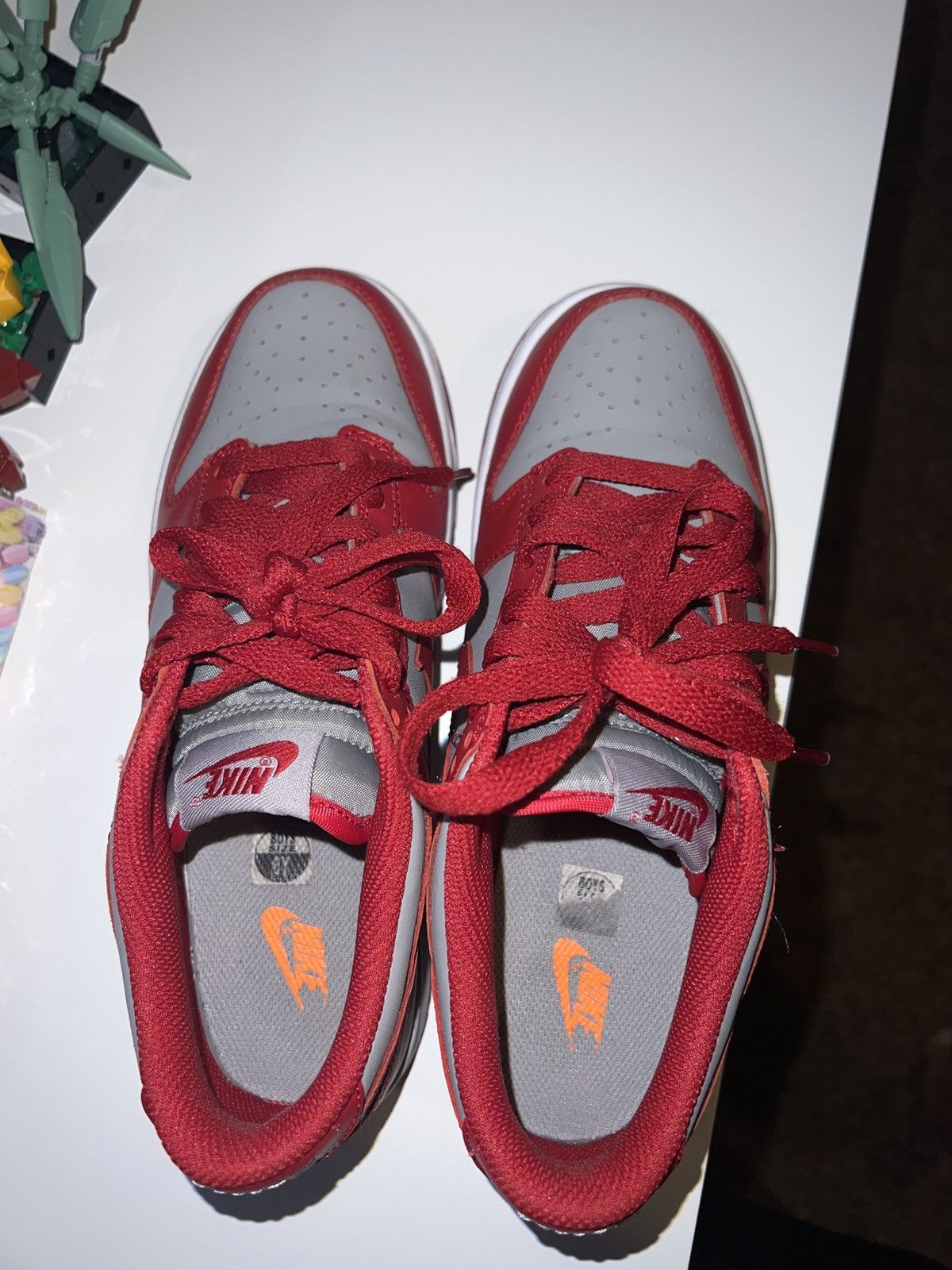 Nike UNLV Dunk lows Size US 6 / EU 39 - 2 Thumbnail