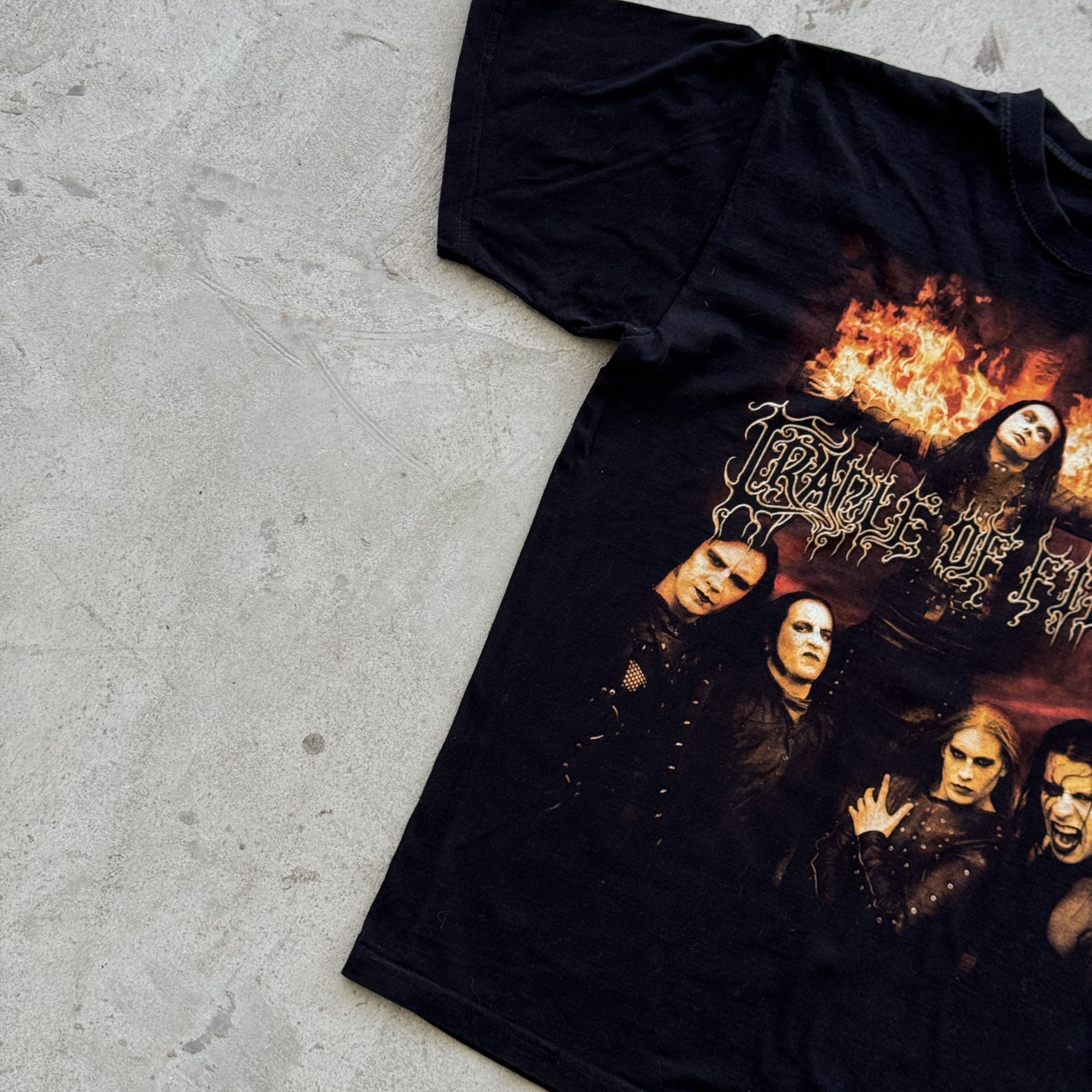 Band Tees Vintage Cradle Of Filth Tonight In Flames Metal Tee Size M Size US M / EU 48-50 / 2 - 4 Thumbnail