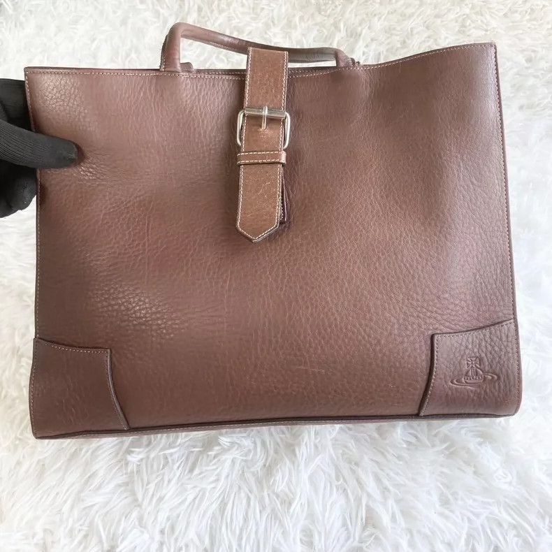 Vivienne Westwood Vivienne Westwood size os Mid-old silver buckle leather tot Size ONE SIZE - 7 Thumbnail