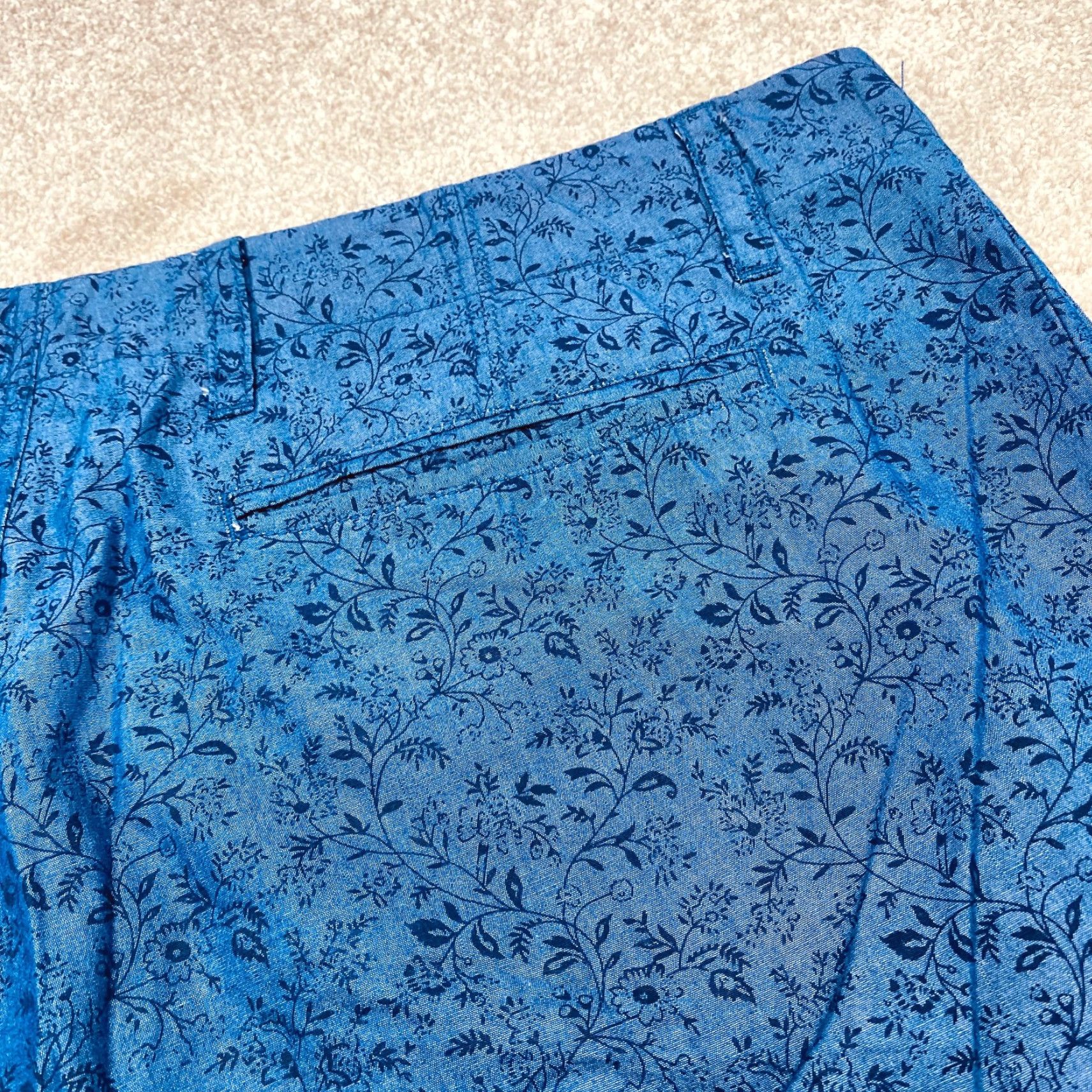 Neiman Marcus Neiman Marcus Shorts Men 36x10 Blue Floral 100% Cotton Flat Front Slant Pockets Beach Chino Reg Mens Size US 36 / EU 52 - 7 Thumbnail