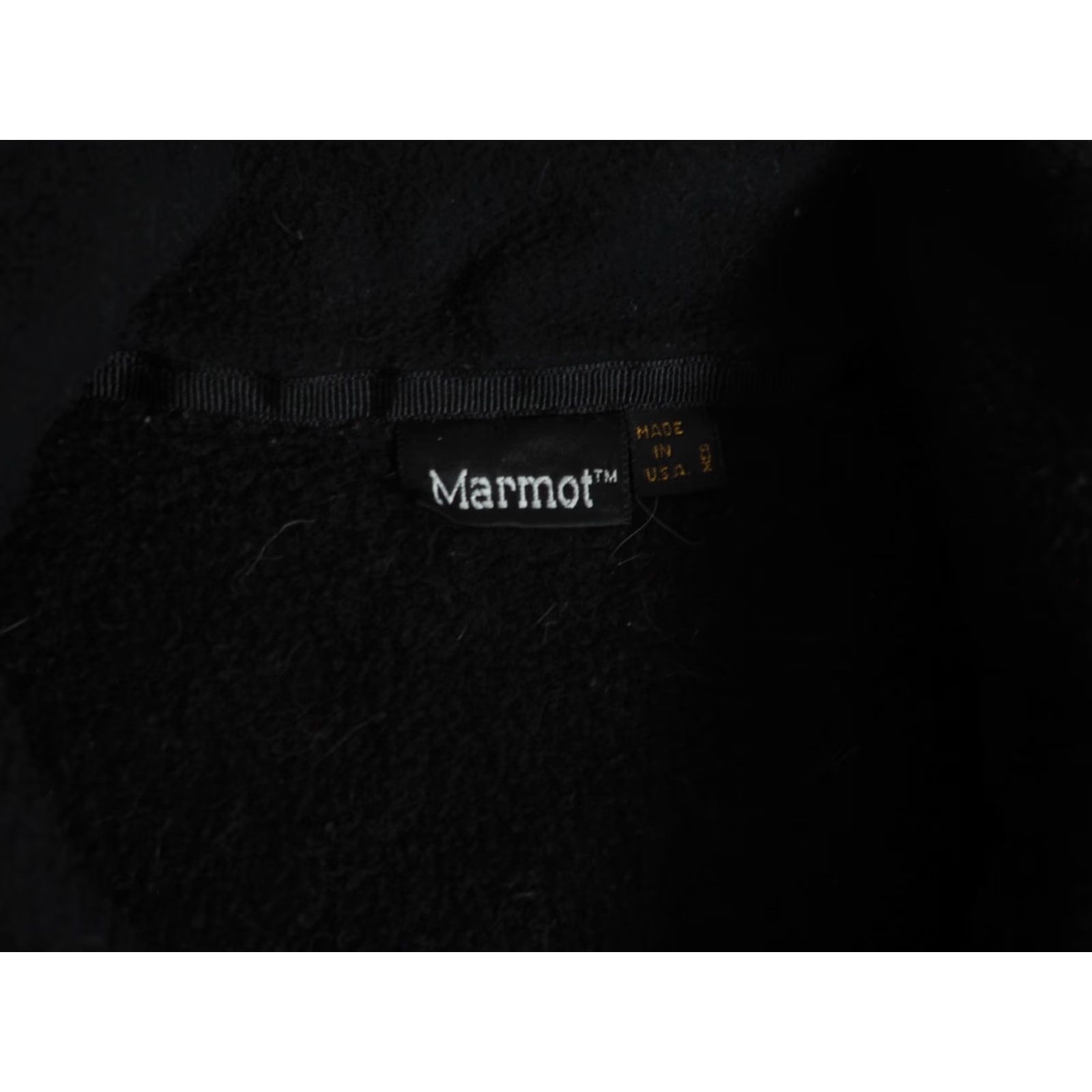 Marmot VINTAGE Marmot Vest Full Zip Outdoor Hiking Camp Fleece Black Mens M USA Made Short 25" Lining Polyester Logo Pattern Solid Size US M / EU 48-50 / 2 - 3 Thumbnail