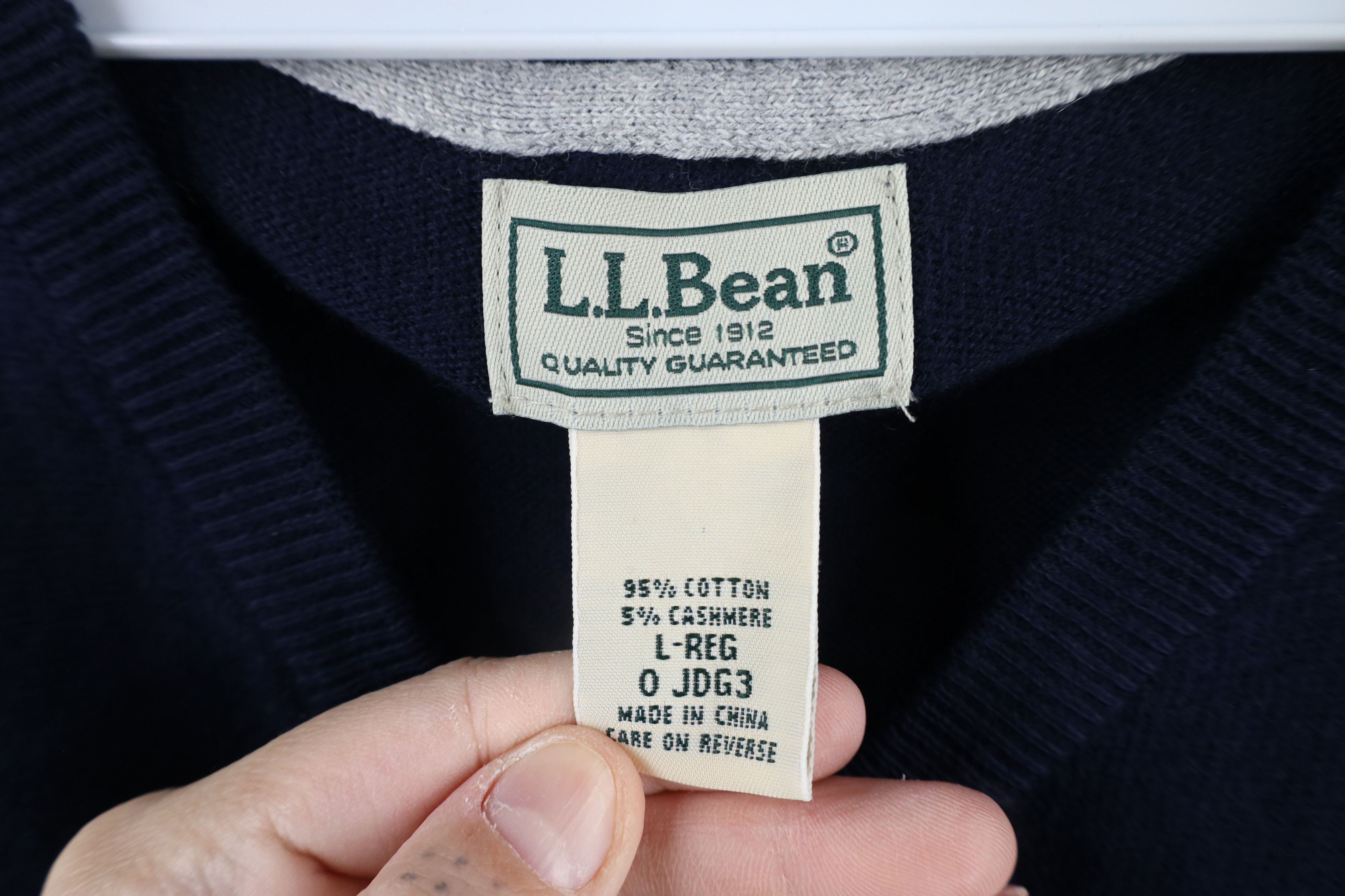 L.L. Bean × Vintage Vintage LL Bean Cashmere Blend Knit V-Neck Sweater Navy Blue Size US L / EU 52-54 / 3 - 5 Thumbnail
