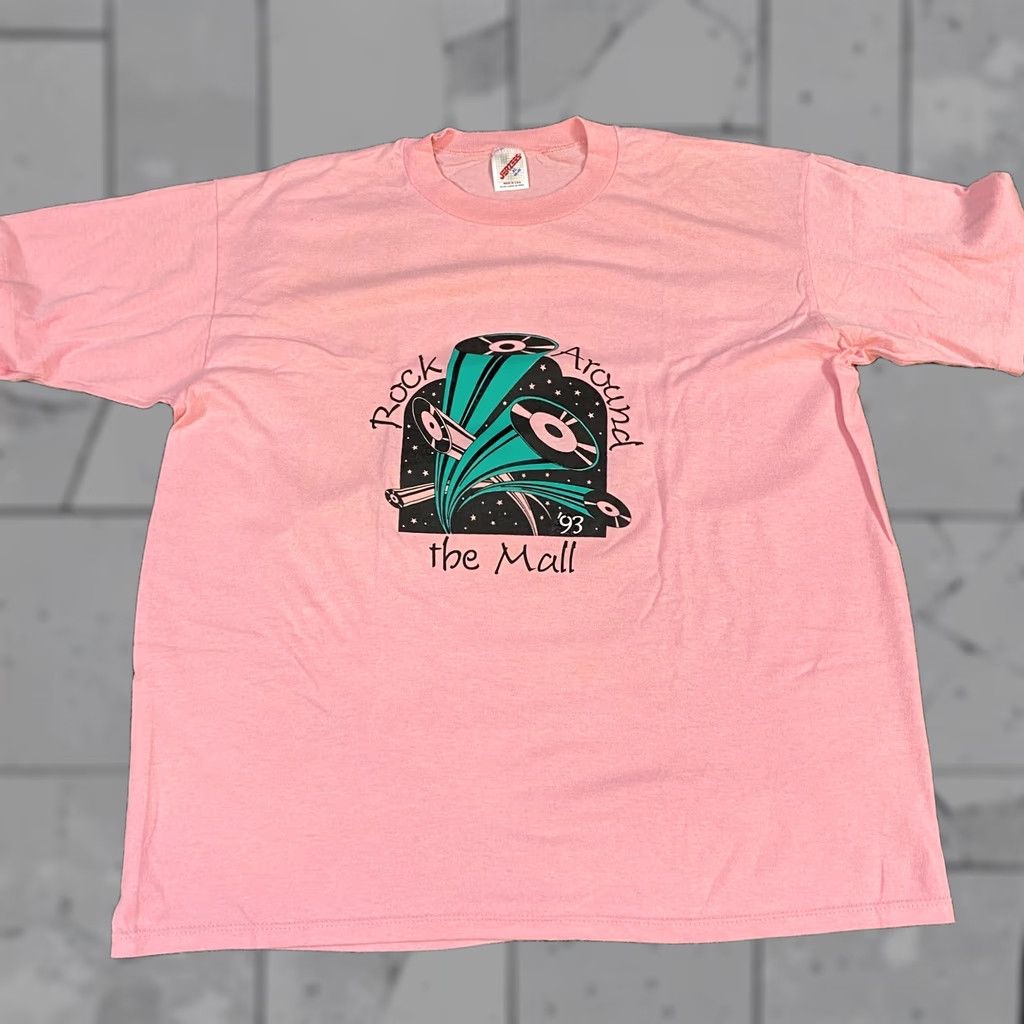 Vintage VINTAGE American Vintage Rock Around the Mall T-shirt XL Pink Crew Neck Short Sleeve Unisex Adults 1980s Retro Concert Graphic Print Girls Womens Mens Size US XL / EU 56 / 4 - 1 Thumbnail