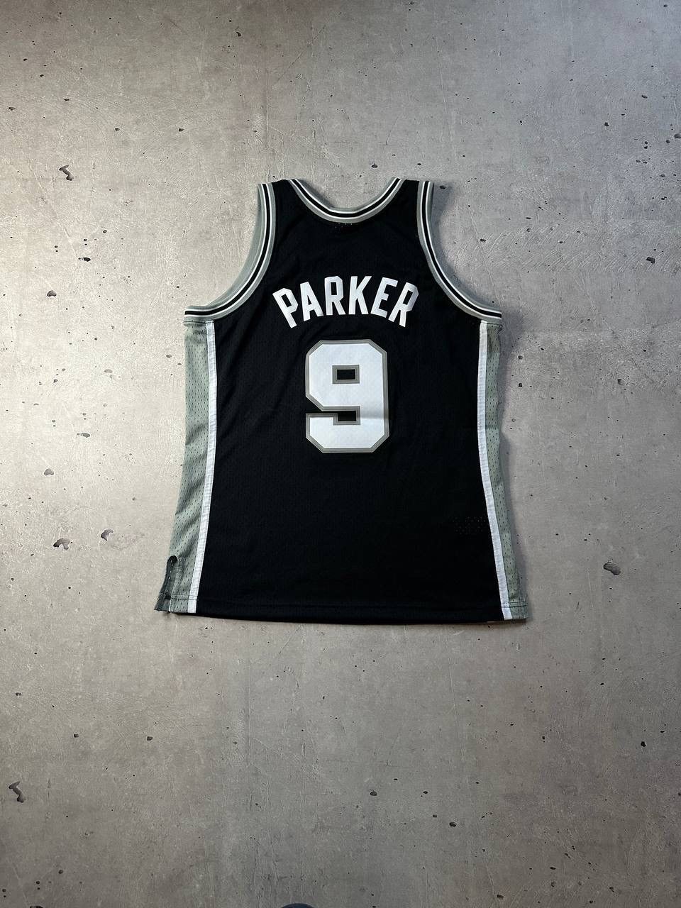 Mitchell & Ness × NBA San Antonio Spurs Tony Parker 2001-02 Hardwood Jersey Shirt Size US L / EU 52-54 / 3 - 6 Thumbnail