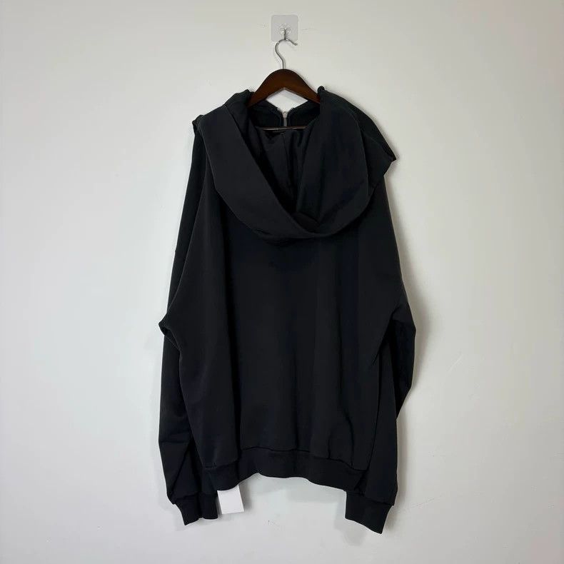 Balenciaga Balenciaga Fake two four-sleeved double-hat sweaters Size US L / EU 52-54 / 3 - 2 Thumbnail