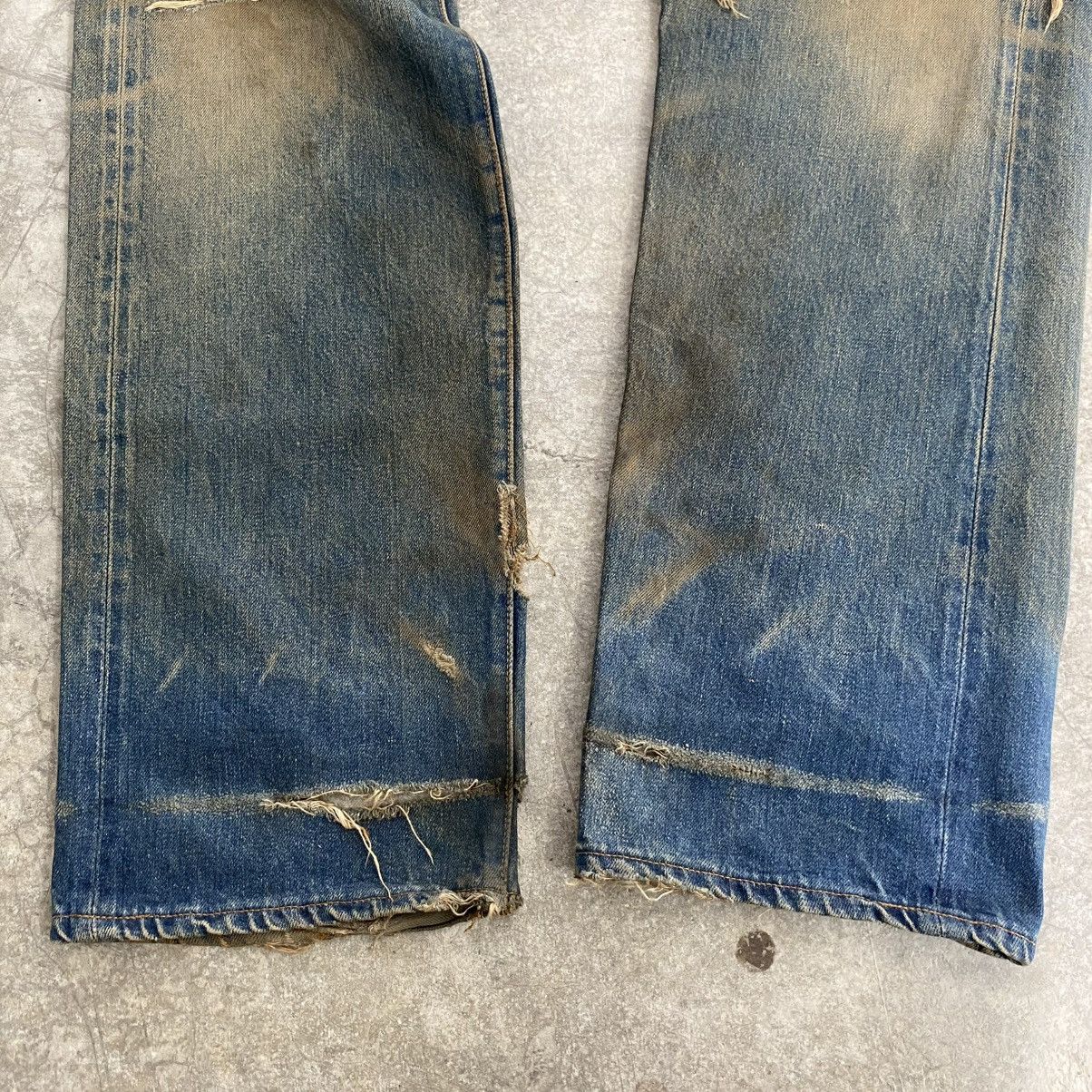 Levi's Thrashed! Vintage 90’s Levis 501 Big E Selvedge Jeans Size US 32 / EU 48 - 14 Thumbnail
