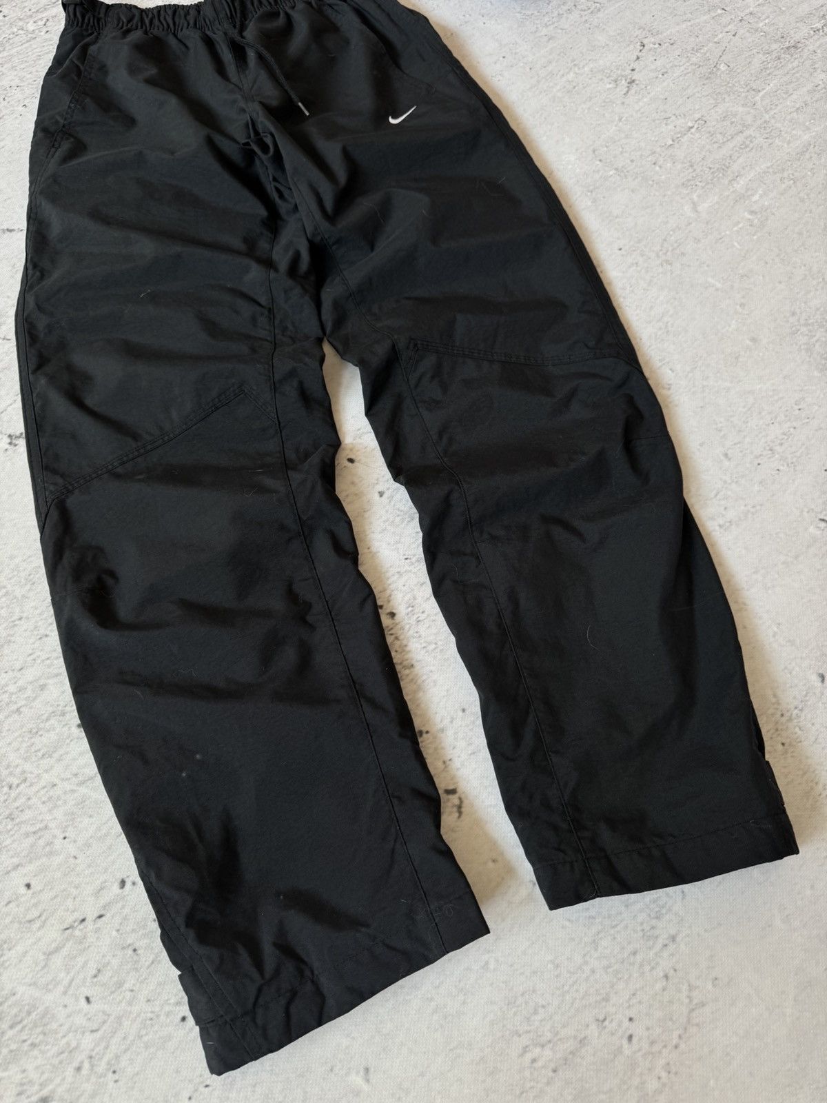 Nike × Vintage NIKE NYLON VINTAGE Y2K OVERSIZE BAGGY FIT PANTS SWEATPANTS Size US 32 / EU 48 - 2 Thumbnail