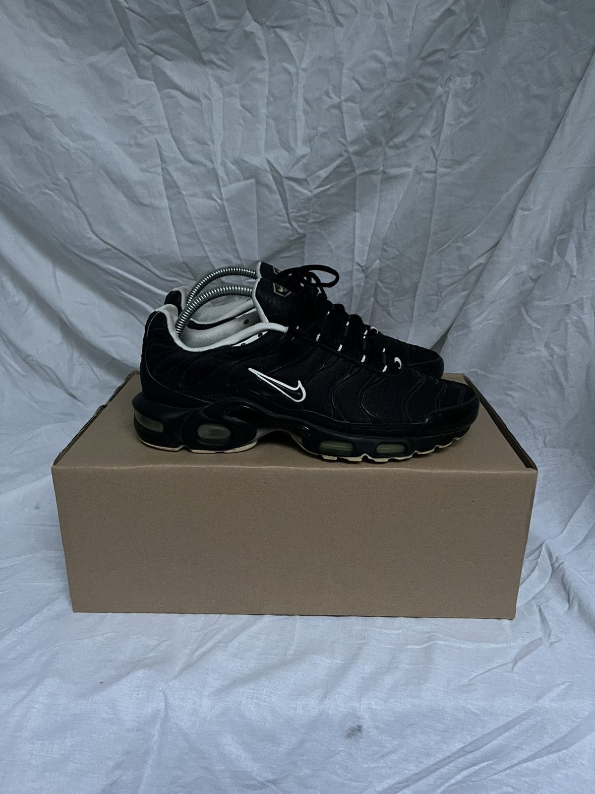 Nike Nike Air Max Plus 1 « Black Black White »🏴‍☠️ Size US 8.5 / IT 38.5 - 3 Thumbnail