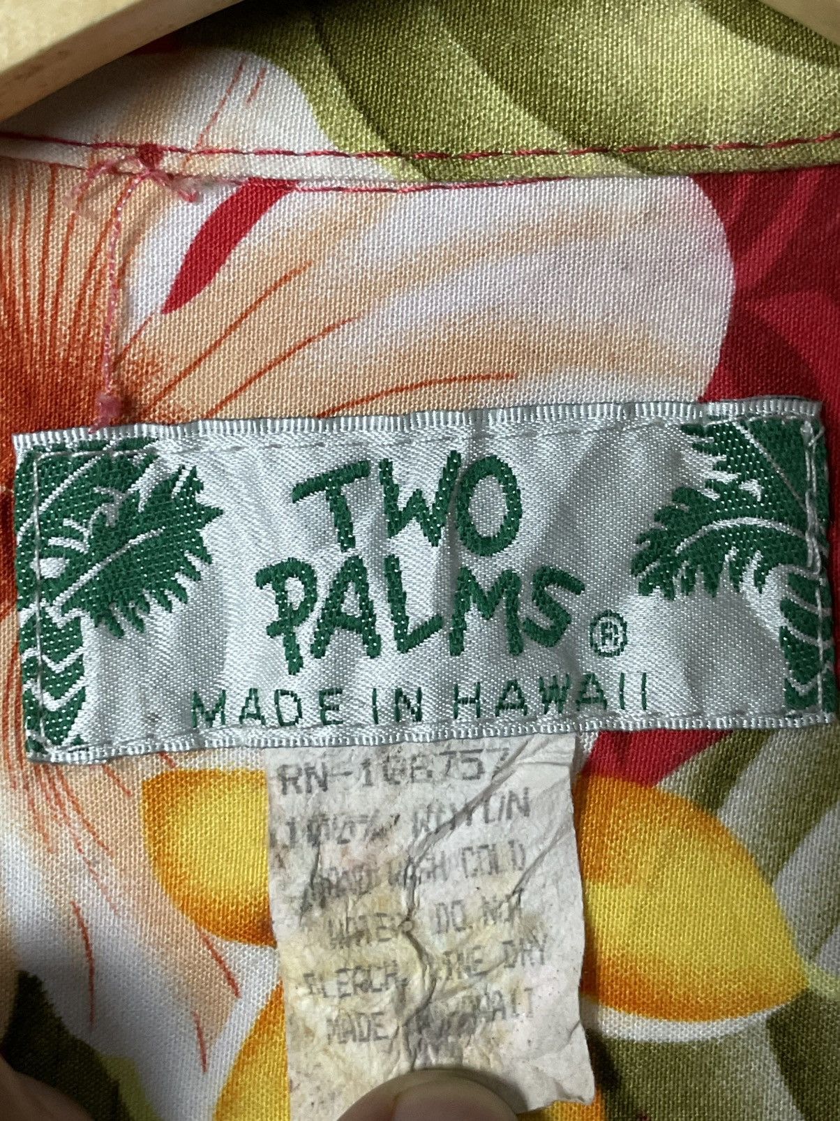 Vintage Two Palms x Hawaiian Rayon Shirt Men’s Flower(31) Size US M / EU 48-50 / 2 - 6 Thumbnail