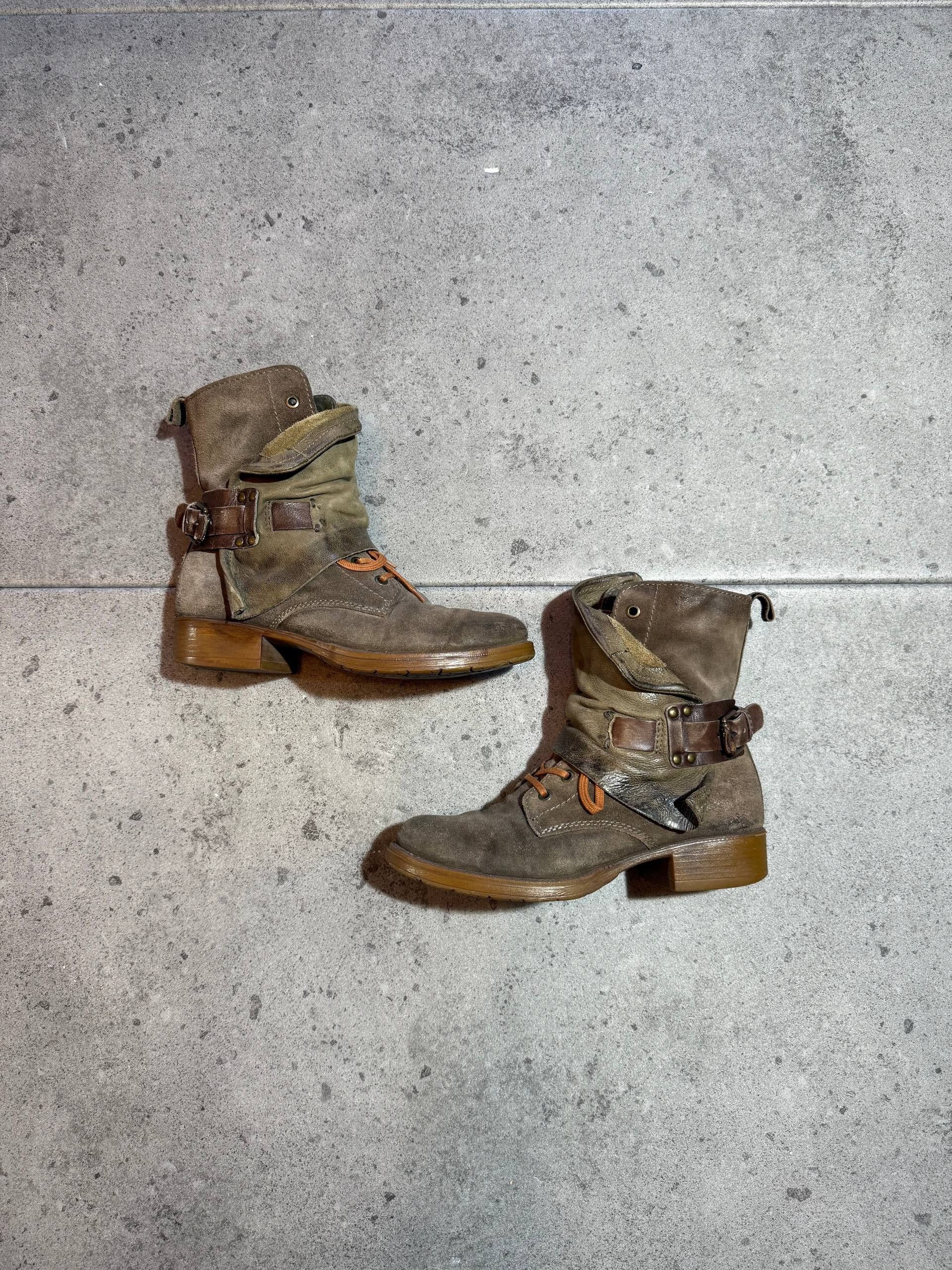 Vintage AvantGarde AS98 style leather ancle boots airstep