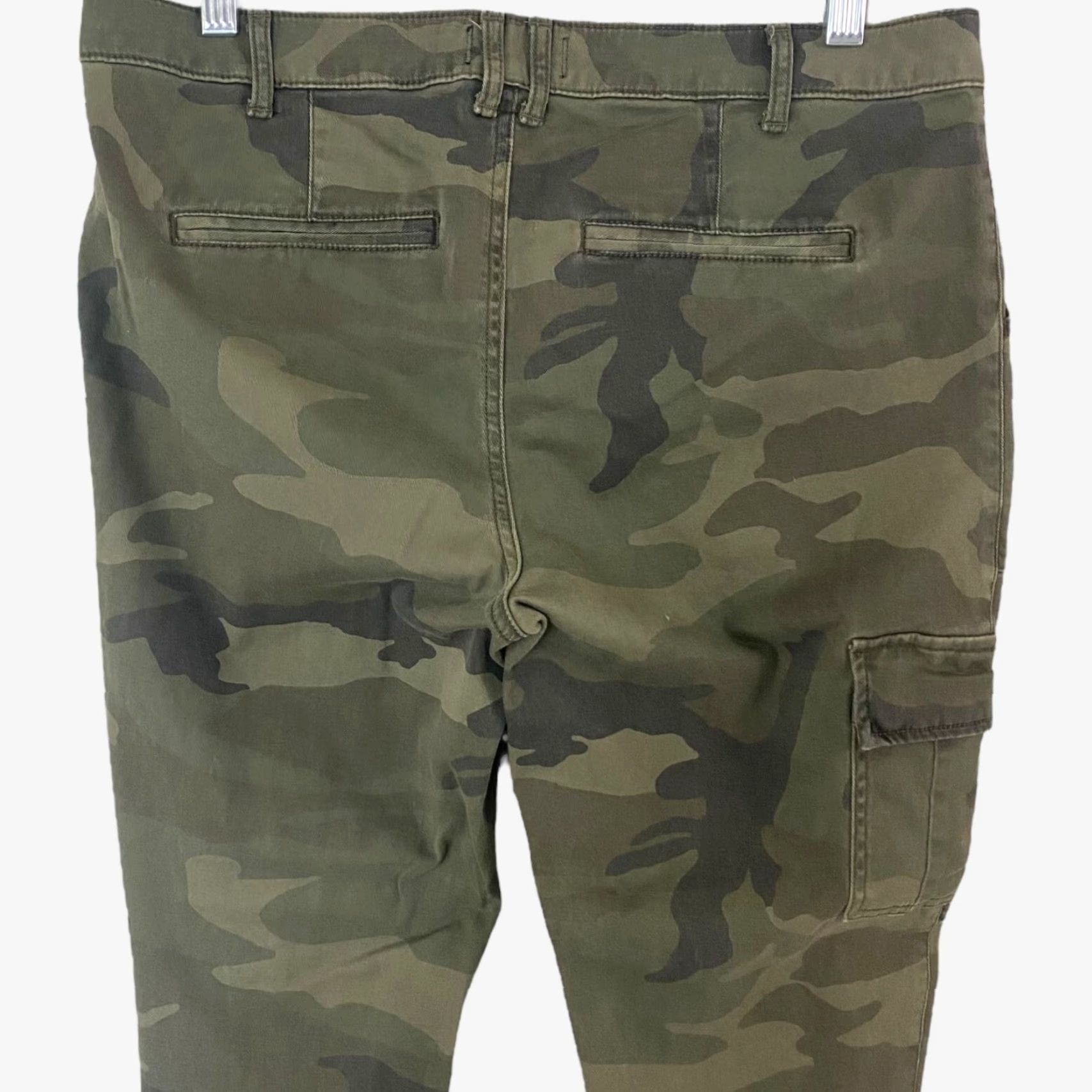 Abercrombie & Fitch Abercrombie & Fitch Cargo Skinny Ankle-Zip Pants Women's Size 30 Green Camo Size 30" / US 8 / IT 44 - 6 Thumbnail