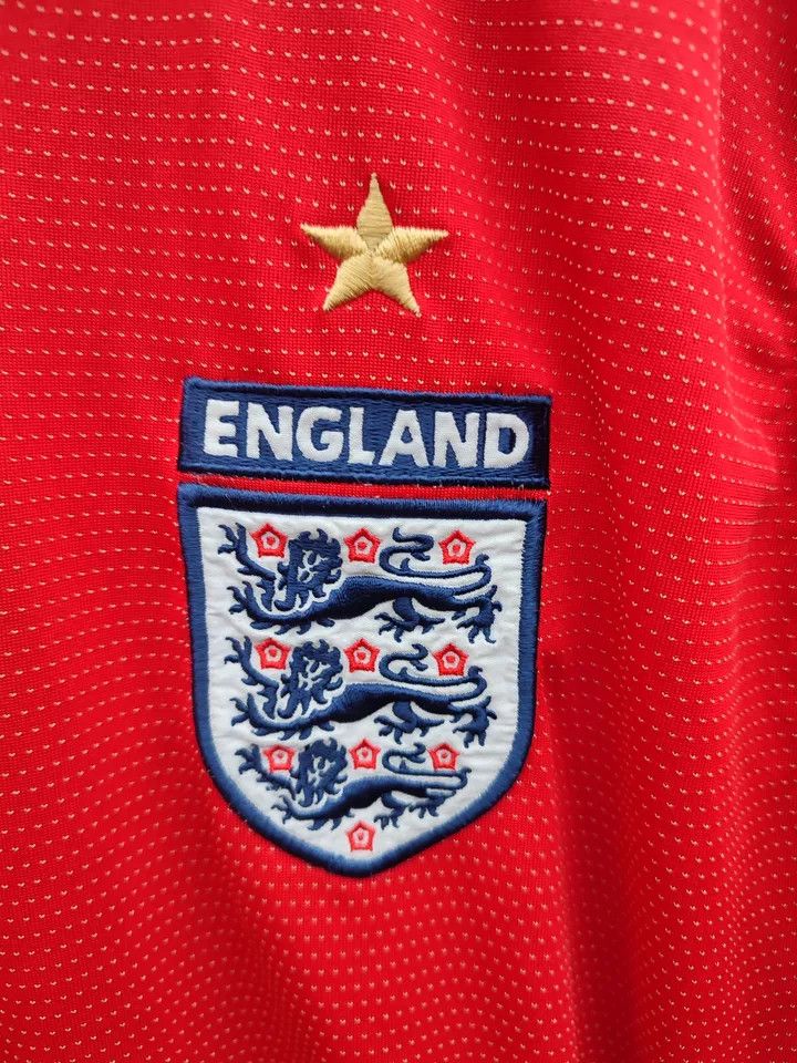 Umbro England National Football Team 2004-05 Away FOOTBALL Kit Size US L / EU 52-54 / 3 - 8 Thumbnail