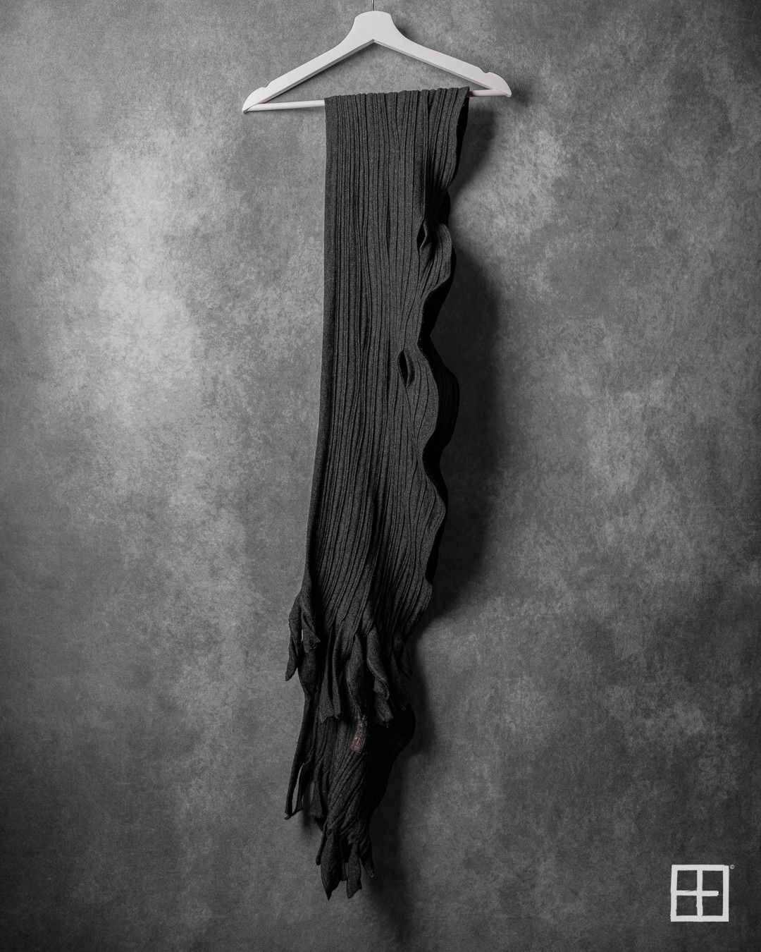 Isaac Sellam Experience Isaac Sellam Asymmetrical Pleated Twisted Scarf Grey Size ONE SIZE - 1 Thumbnail