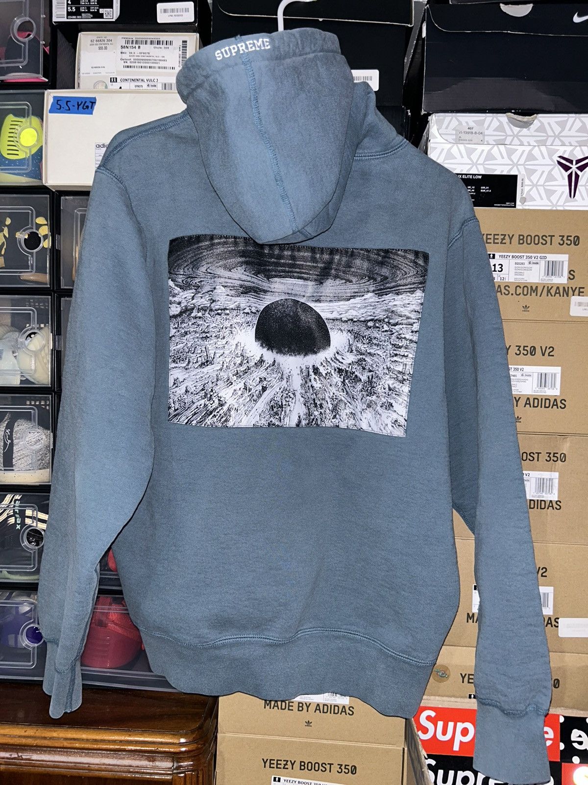 Supreme AKIRA Patches Hooded Sweatshirt FW17 size Medium