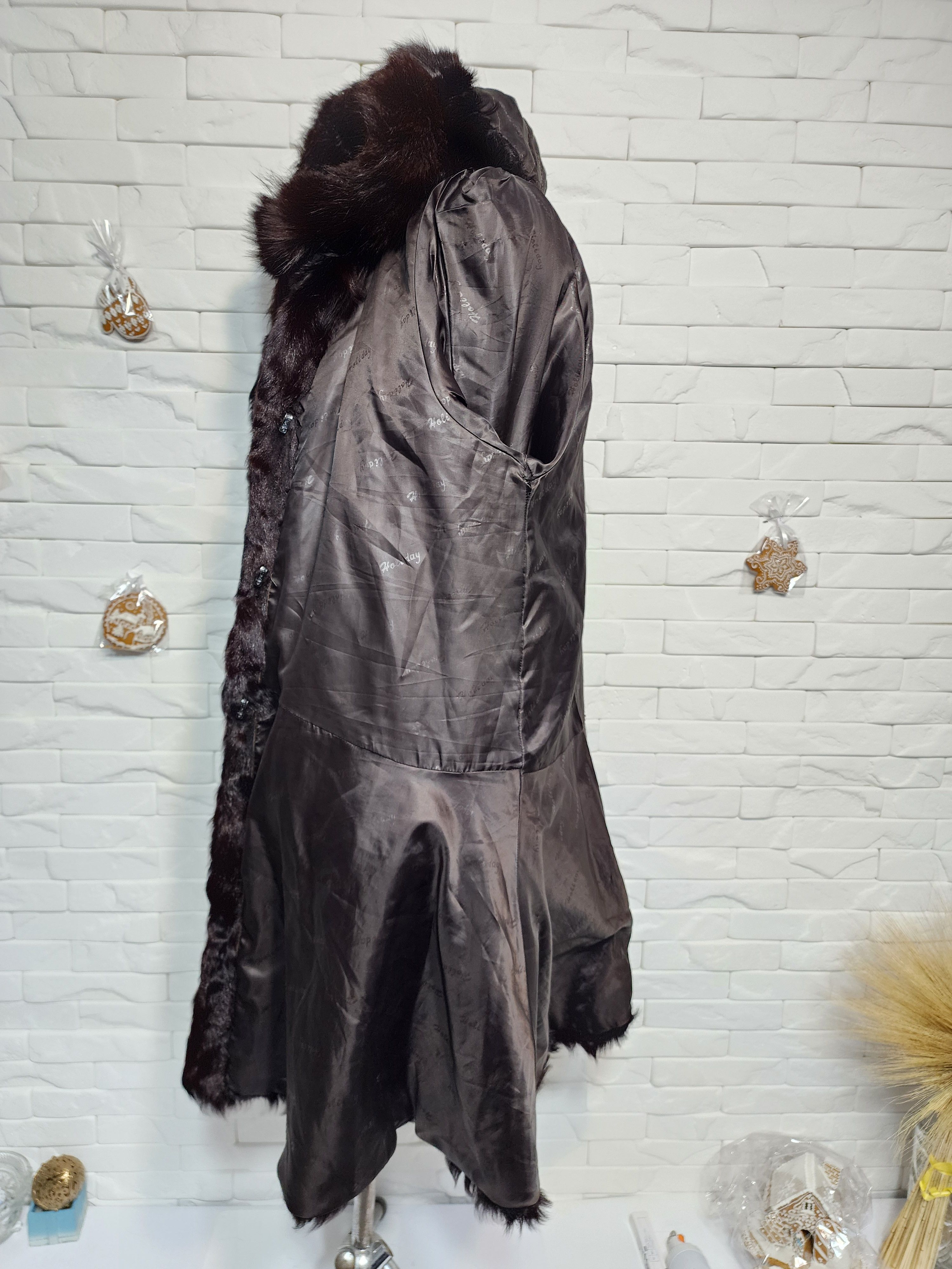 Uniqlo Black Goat Fur Coat: Women's Warm Hooded Outerwear Size XL / US 12-14 / IT 48-50 - 10 Thumbnail