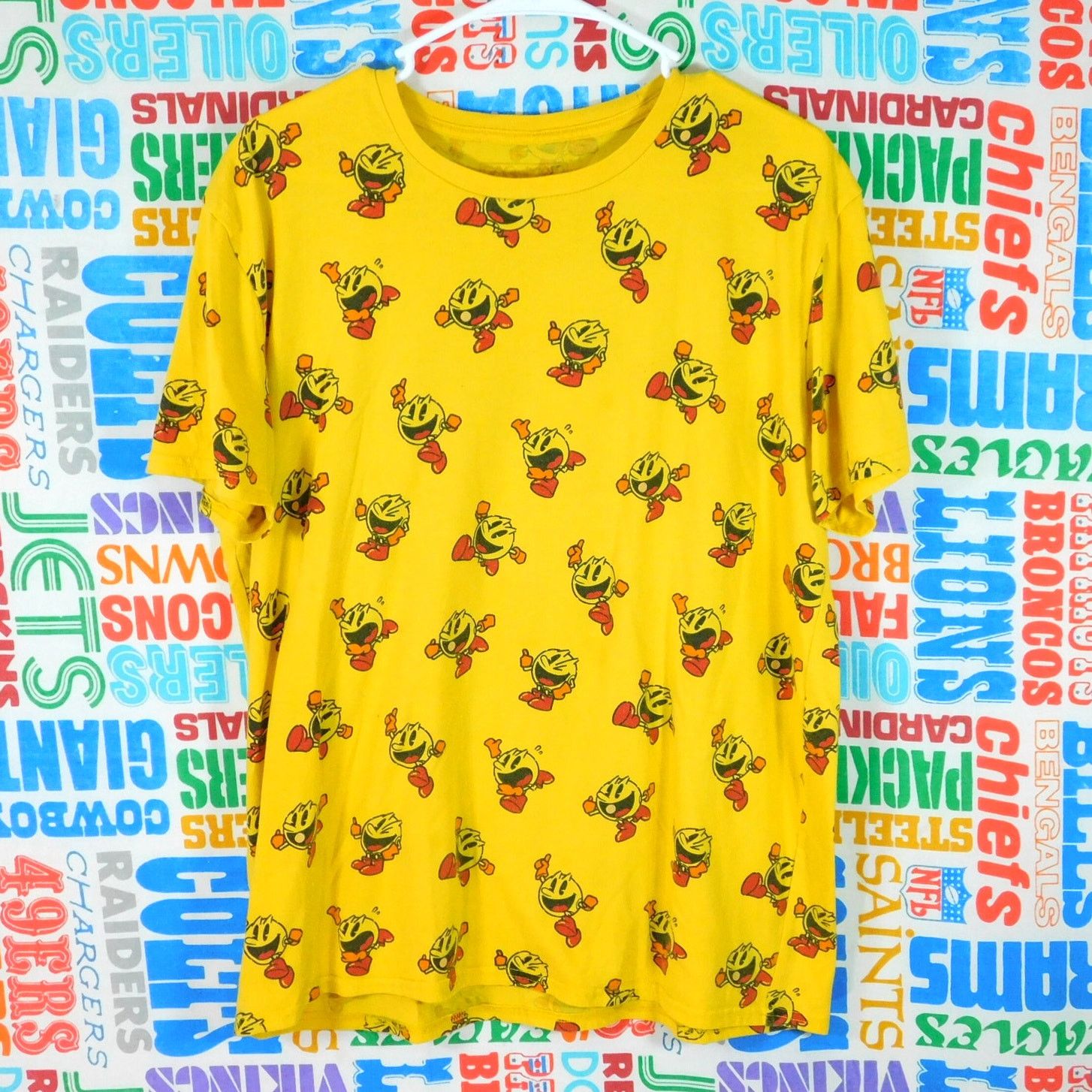 Hanes Pac Man All Over Print T Shirt Size L Yellow Retro Arcade Size US L / EU 52-54 / 3 - 1 Thumbnail
