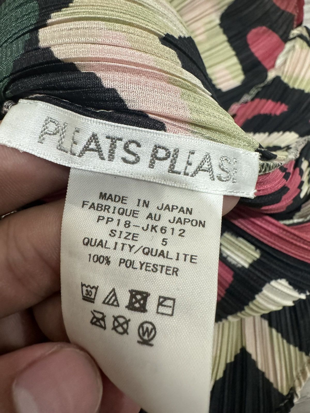 Pleats Please Issey Miyake Issey Miyake Abstract Pleated Oval Size ONE SIZE - 7 Thumbnail