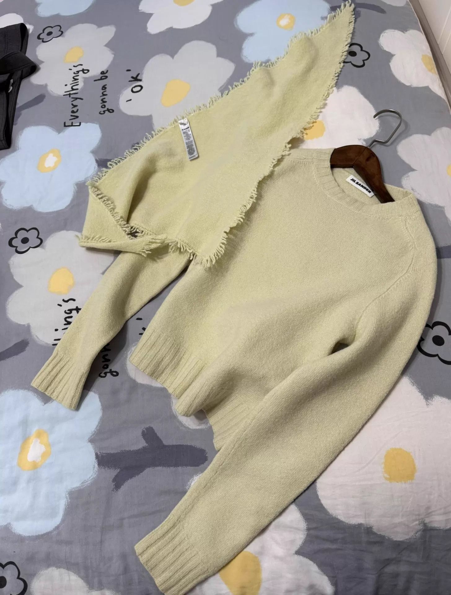 Jil Sander Jil Sander Cream Yellow Short Sweater & Scarf Set 9/10 Size XS / US 0-2 / IT 36-38 - 3 Thumbnail