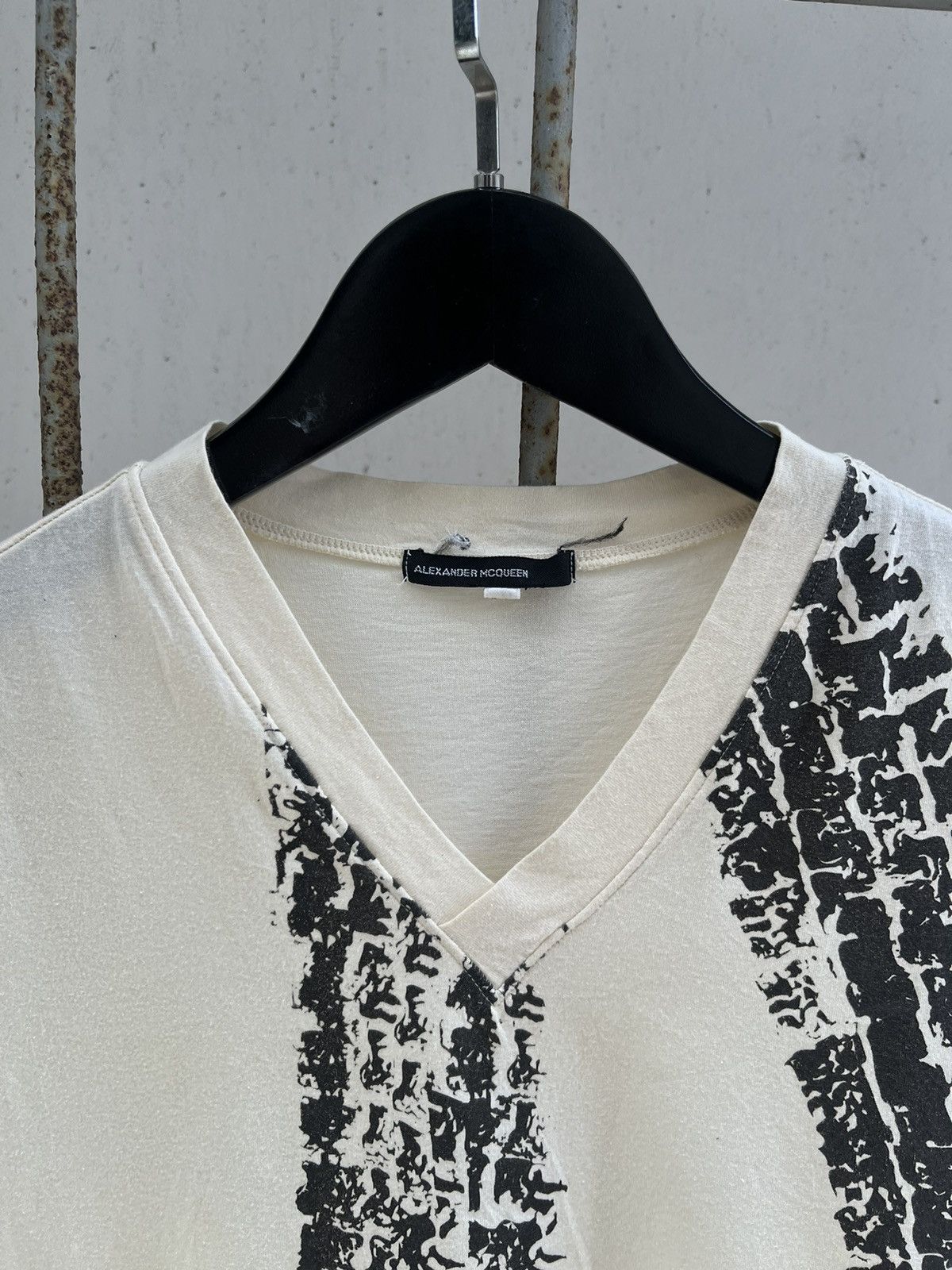 Alexander McQueen 1997 ALEXANDER MCQUEEN " TIRE PRINT" TANK TOP Size US M / EU 48-50 / 2 - 7 Thumbnail