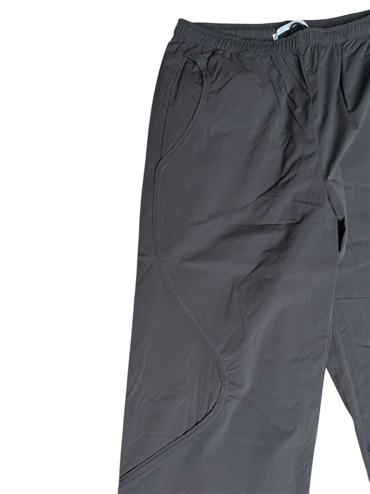 AFFXWRKS × Kiko Kostadinov AFFXWRKS Transit Water-Repellent Nylon Shell Track Pants Size US 30 / EU 46 - 4 Thumbnail