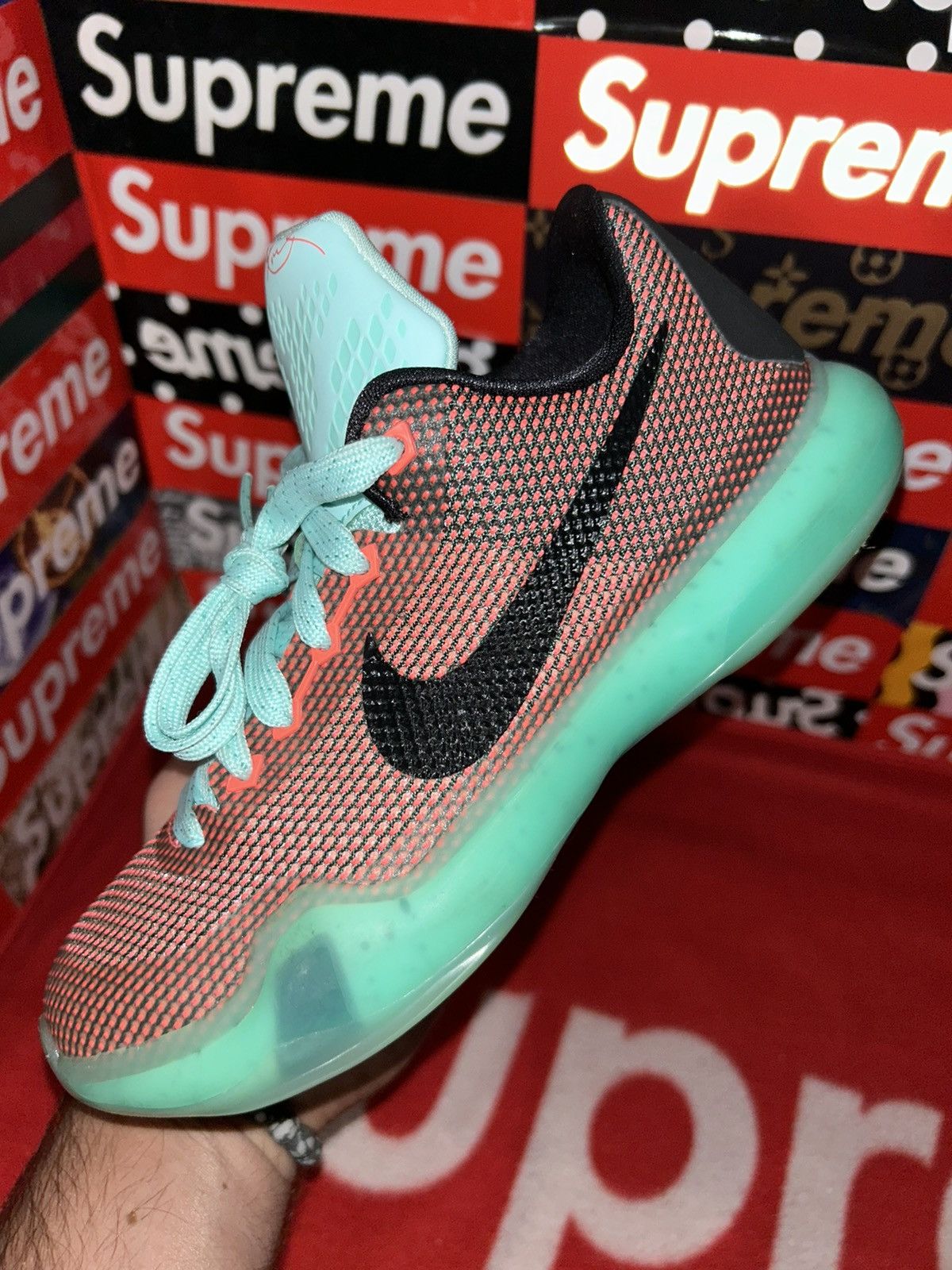 Nike Nike Kobe 10 Easter GS 726067-808 size 3.5y VNDS Size US 5 / EU 37 - 7 Thumbnail