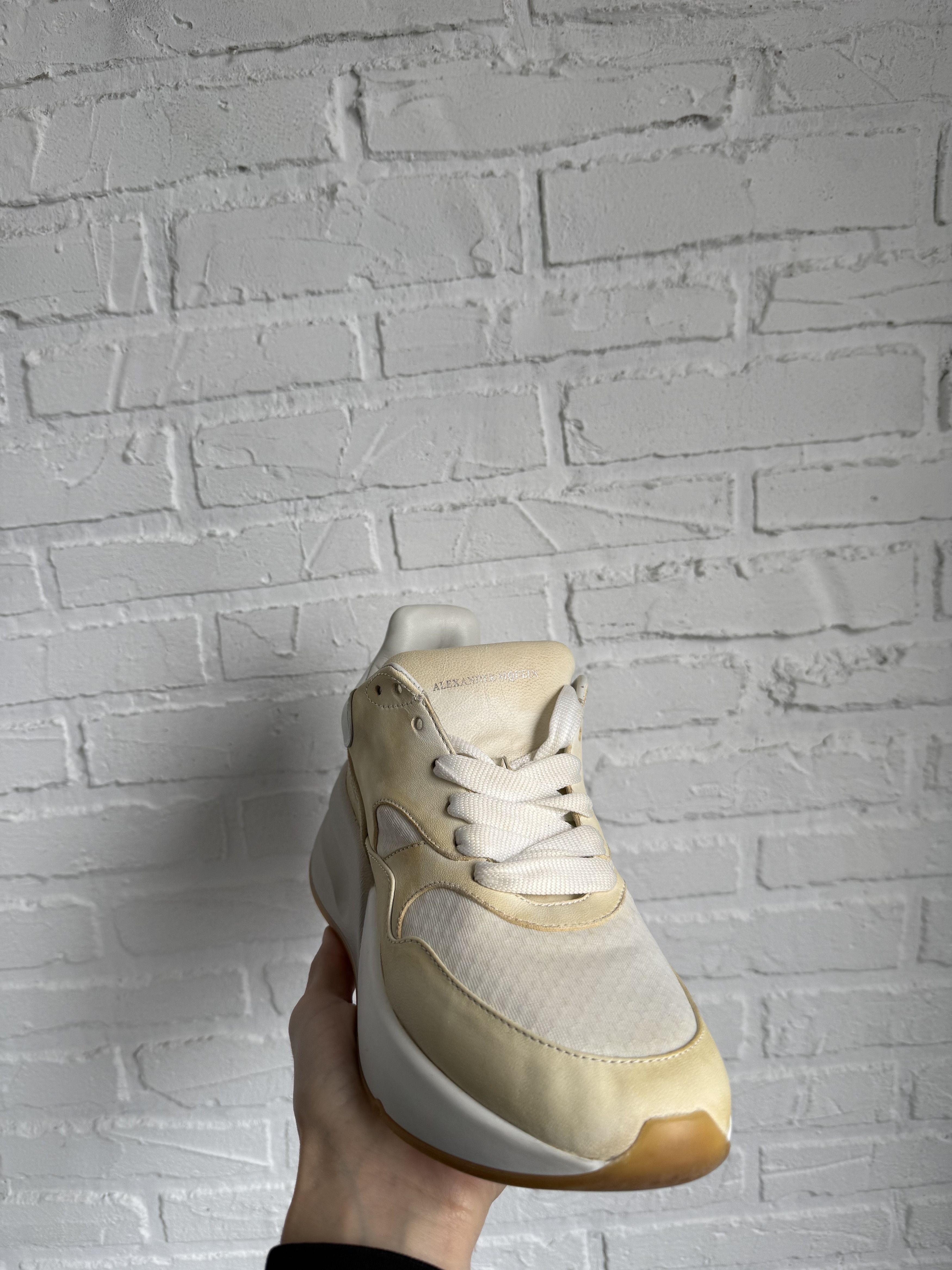 Alexander McQueen Alexander McQueen Joey cream white sneakers Size US 8 / IT 38 - 2 Thumbnail