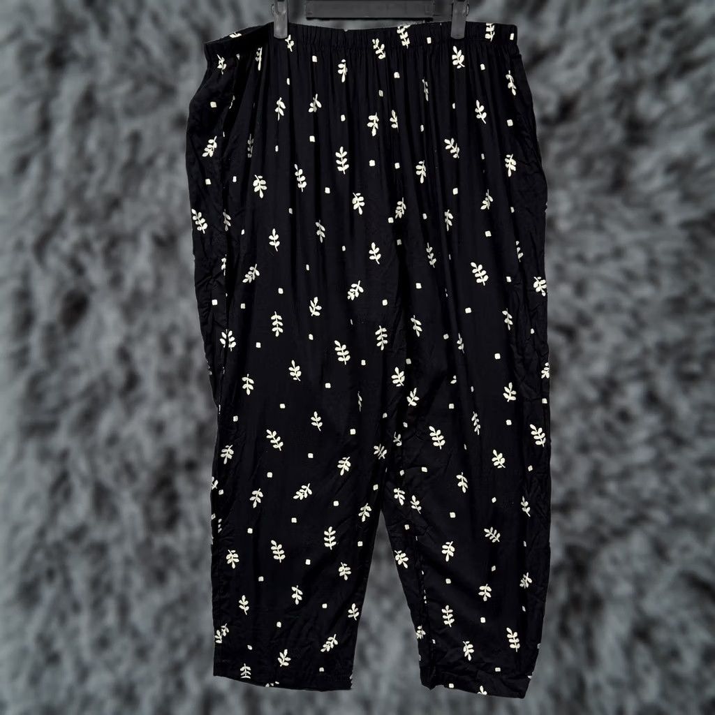 Lee VINTAGE Kathie Lee Pant Womens 26W Plus 38x27.5 Black White Floral Knit Rayon Elastic Waist Pockets Boho 90s Retro Casual Mens? Size 26" / US 2 / IT 38 - 1 Thumbnail