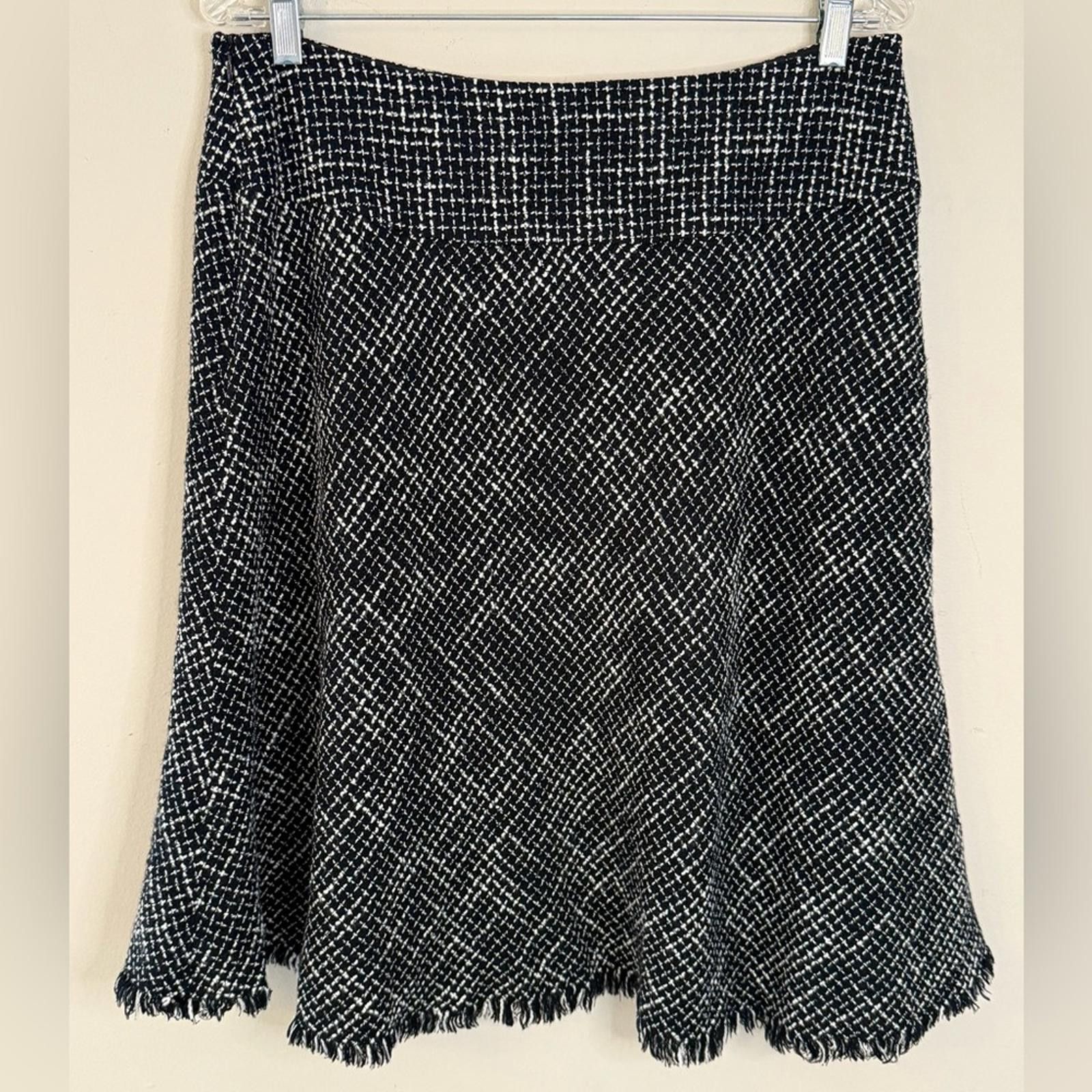 Coldwater Creek Coldwater Creek black & white tweed fringe mini skirt SZ M Size 32" / US 10 / IT 46 - 1 Thumbnail