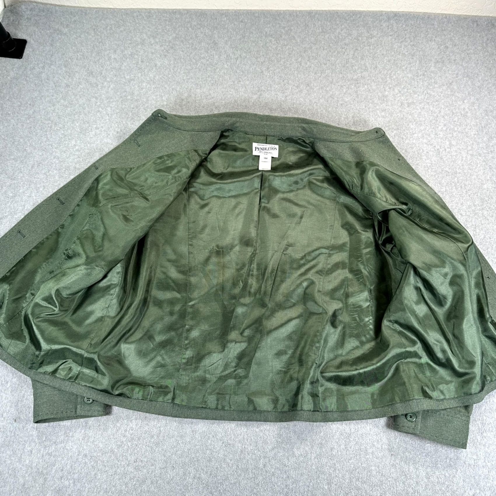 Pendleton Pendleton Blazer Jacket Womens 14W Green Wool Plus Lined Tailored Fit USA Jacket Blazer 14W Womens Green Wool Plus Lined Tailored Fit Pendleton Size XL / US 12-14 / IT 48-50 - 2 Thumbnail