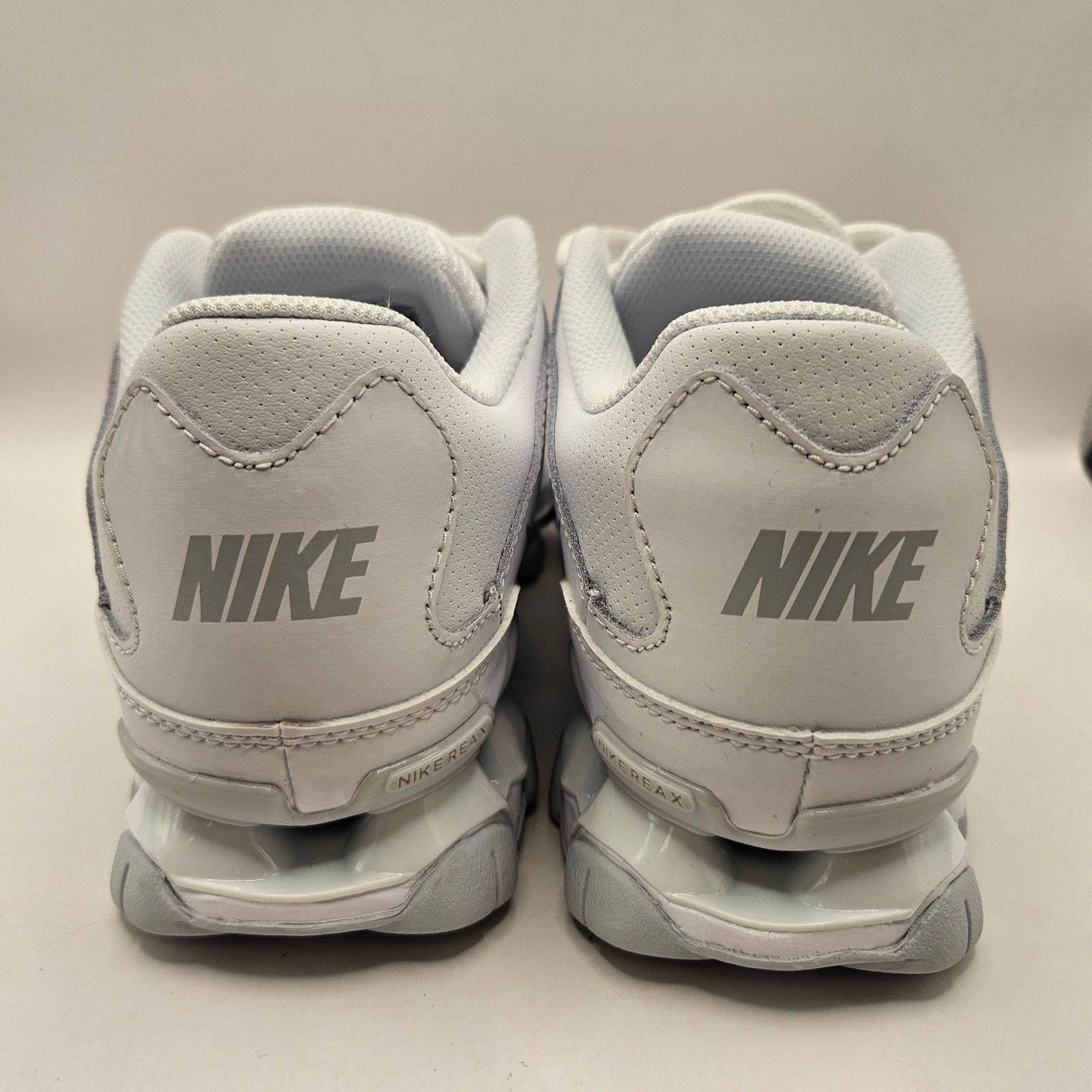 Nike NIKE WOMEN'S 9 REAX 8 TR MESH WHITE PLATINUM NWOB IO2400-102 Size US 9 / IT 39 - 3 Thumbnail