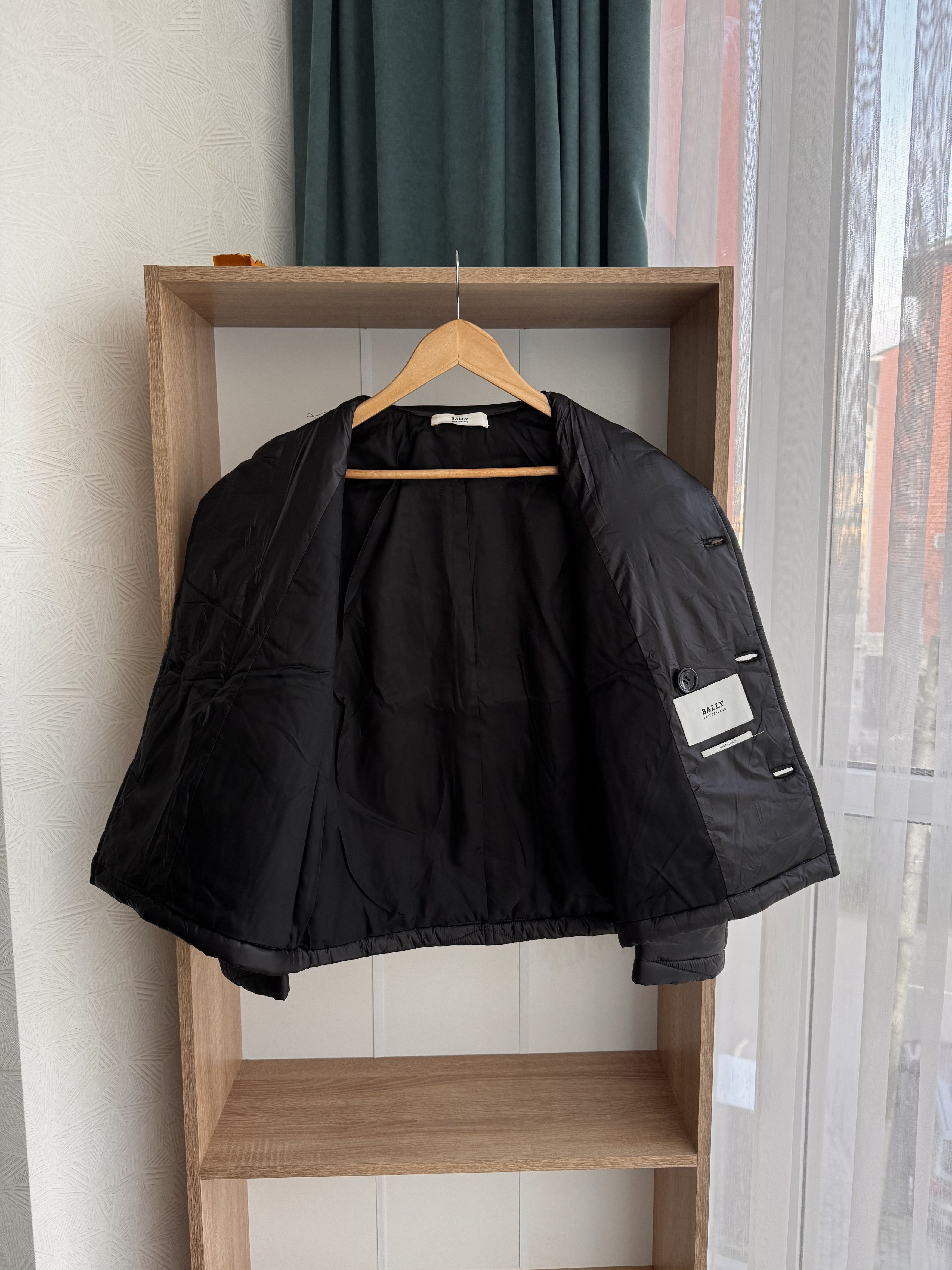 Bally Vintage Bally Switzerland Luxury Black W’ Puffer Jacket Size S / US 4 / IT 40 - 13 Thumbnail