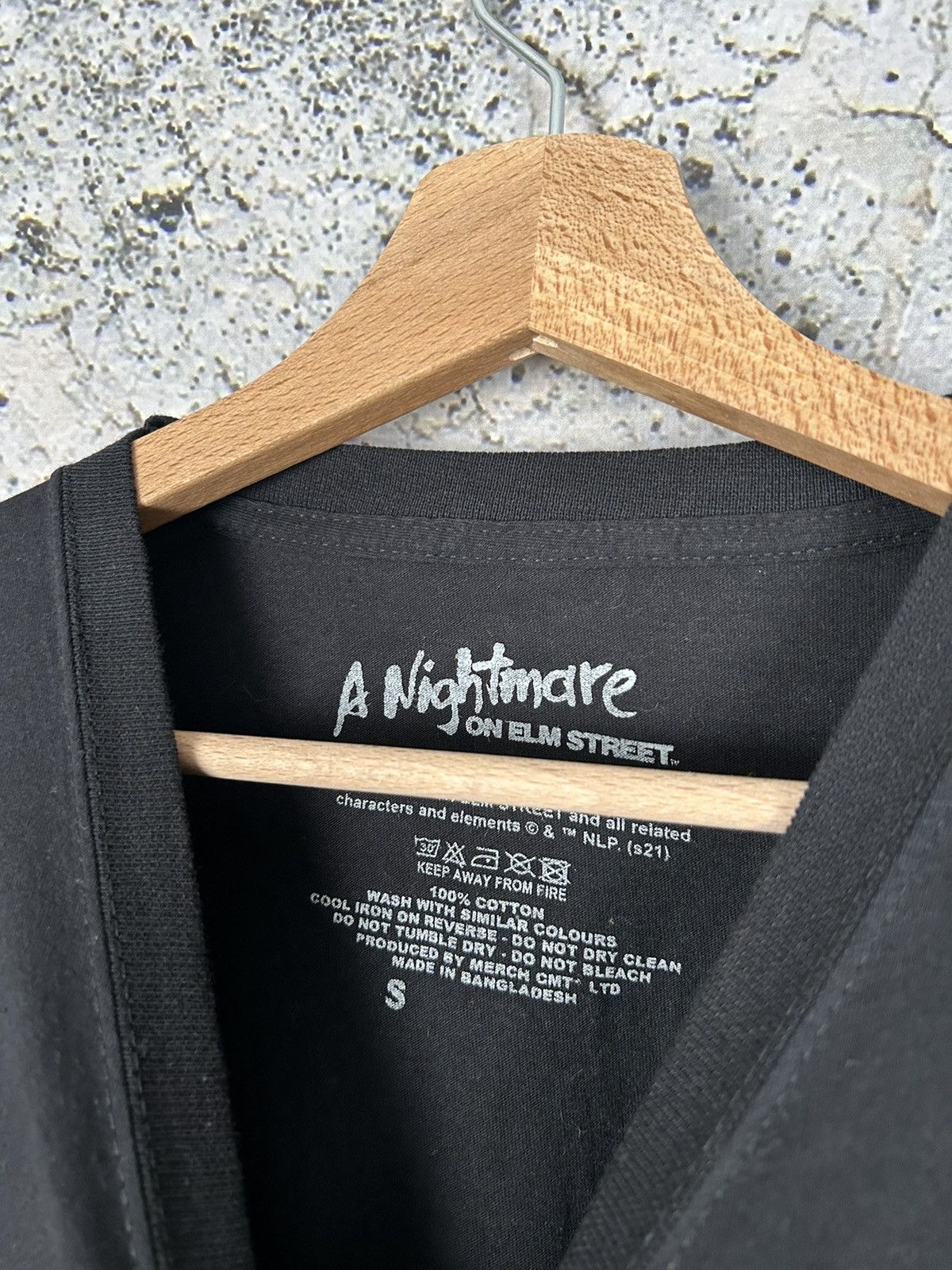 Vintage A Nightmare On Elm Street Horror Movie Graphic Tee Size US S / EU 44-46 / 1 - 4 Thumbnail